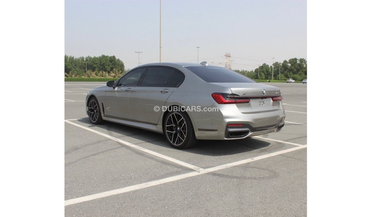 بي أم دبليو 750Li سبورت اكسيكتف M xDrive بي ام دبليو 2022