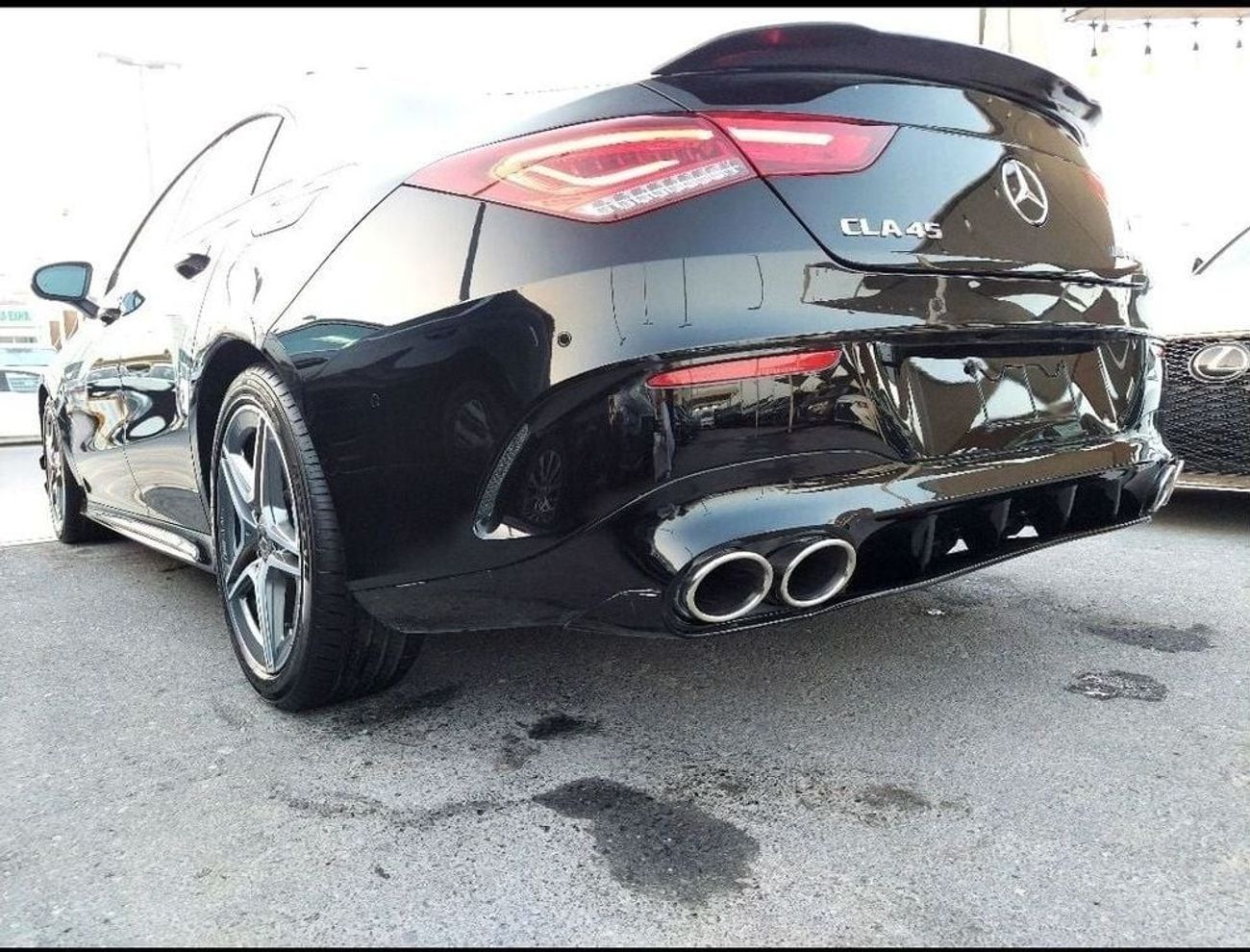 مرسيدس بنز CLA 250 Premium + 2.0L