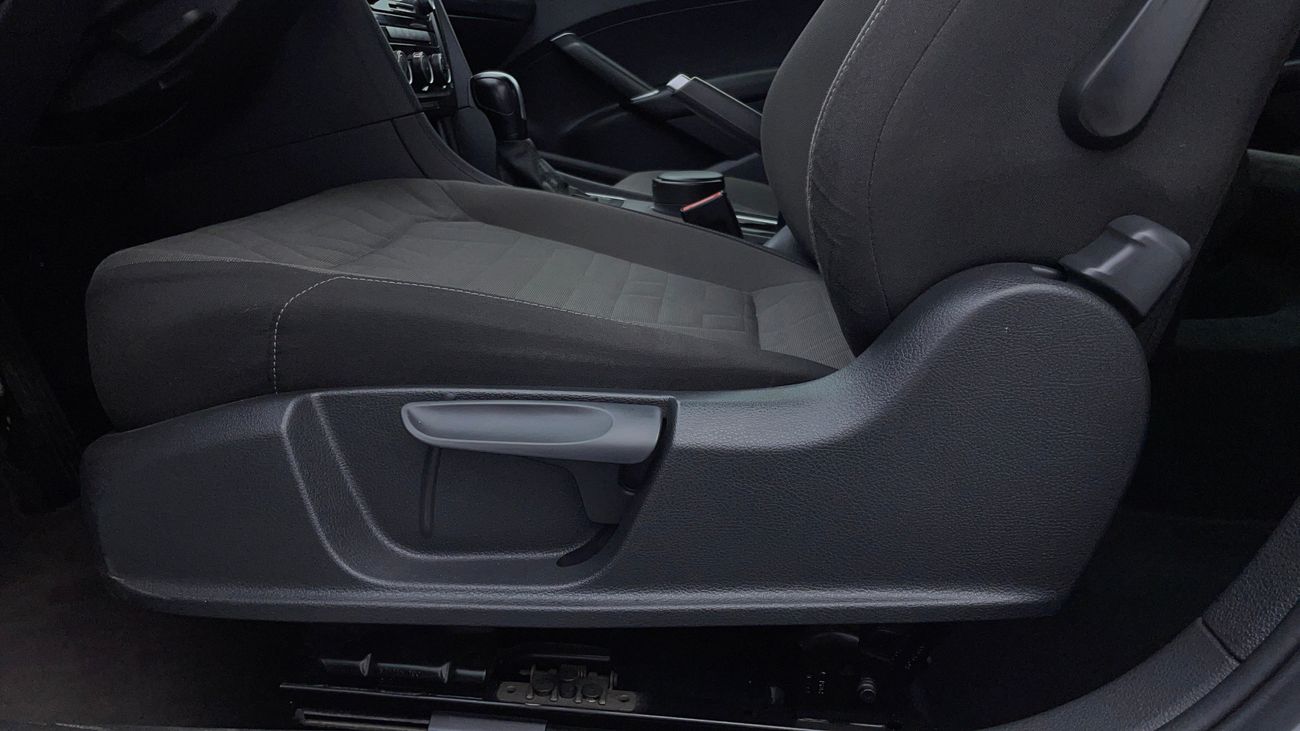 فولكس واجن باسات S 2.5 | بدون دفعة مقدمة | اختبار قيادة مجاني للمنزل