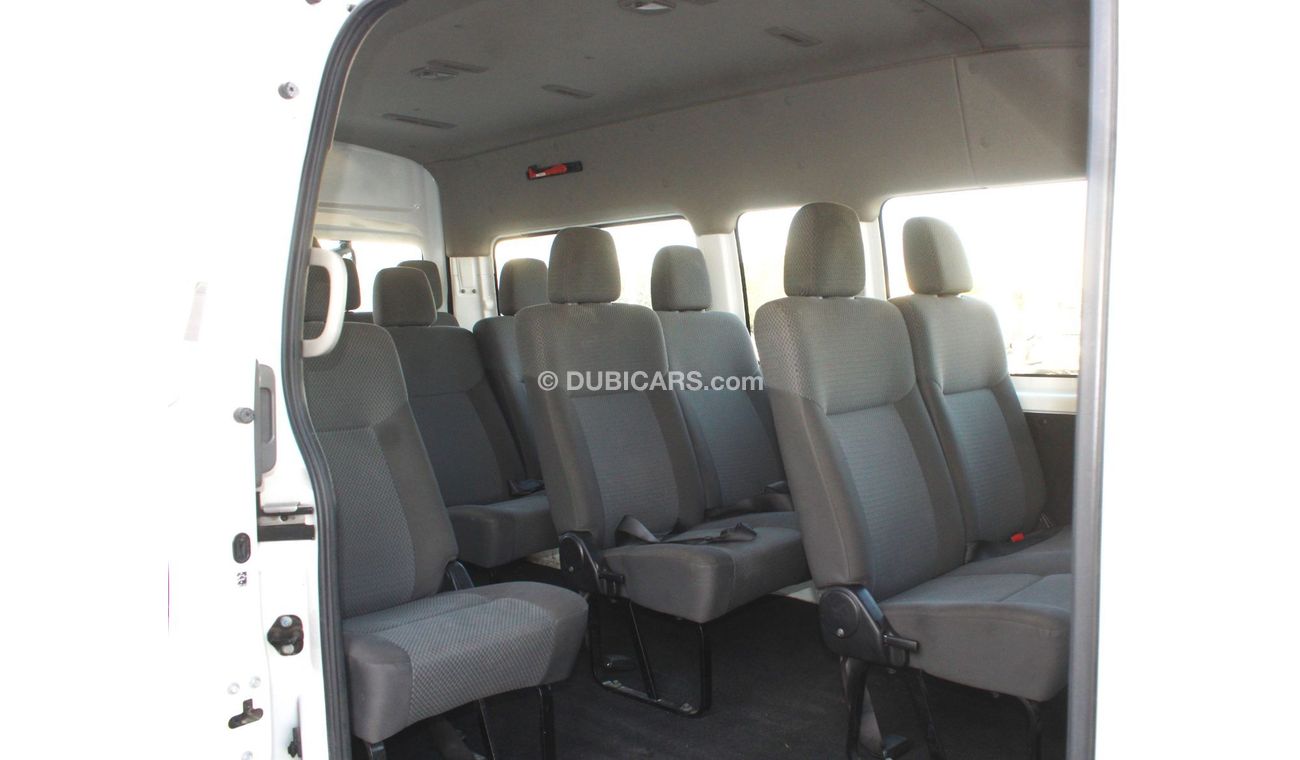 Nissan Urvan Std Nissan Urvan 2020 GCC high roof, high chair, manual gear, in excellent condition