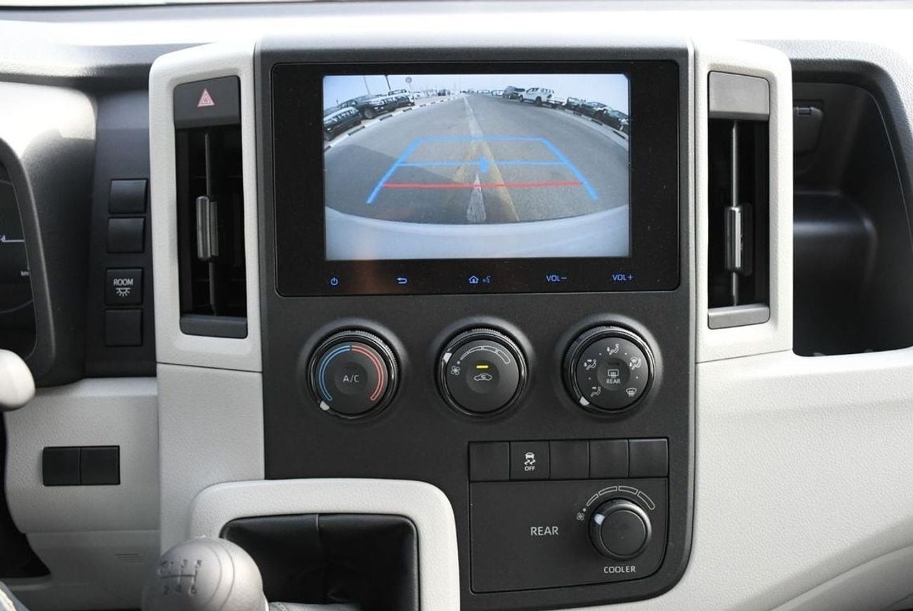 تويوتا هاياس HiAce 3.5L Manaul Petrol