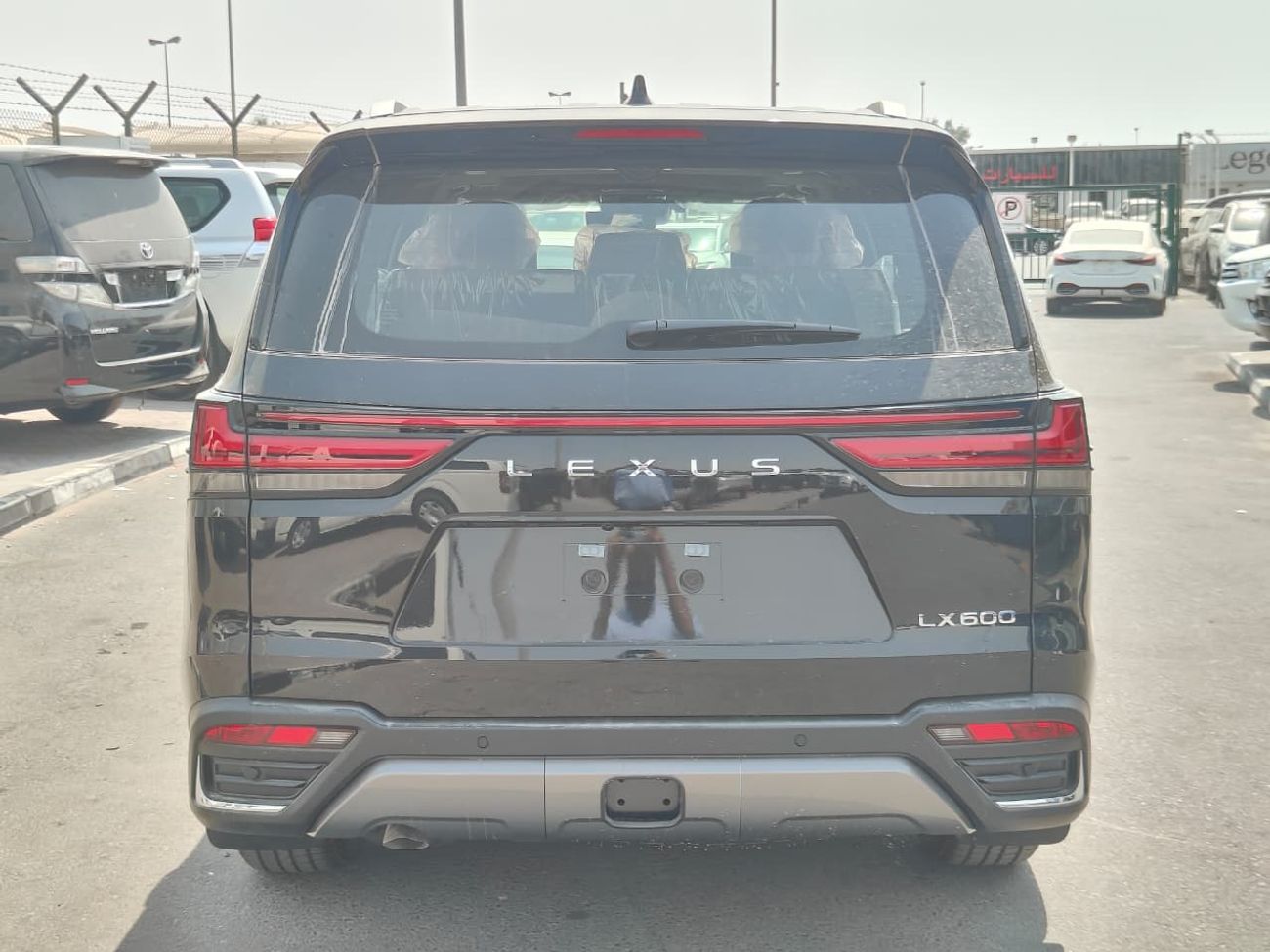 لكزس LX 600 2024 Lexus LX600 Signature (7-Seater) 3.5L V6 Twin-Turbo Petrol A/T 4WD Export Only