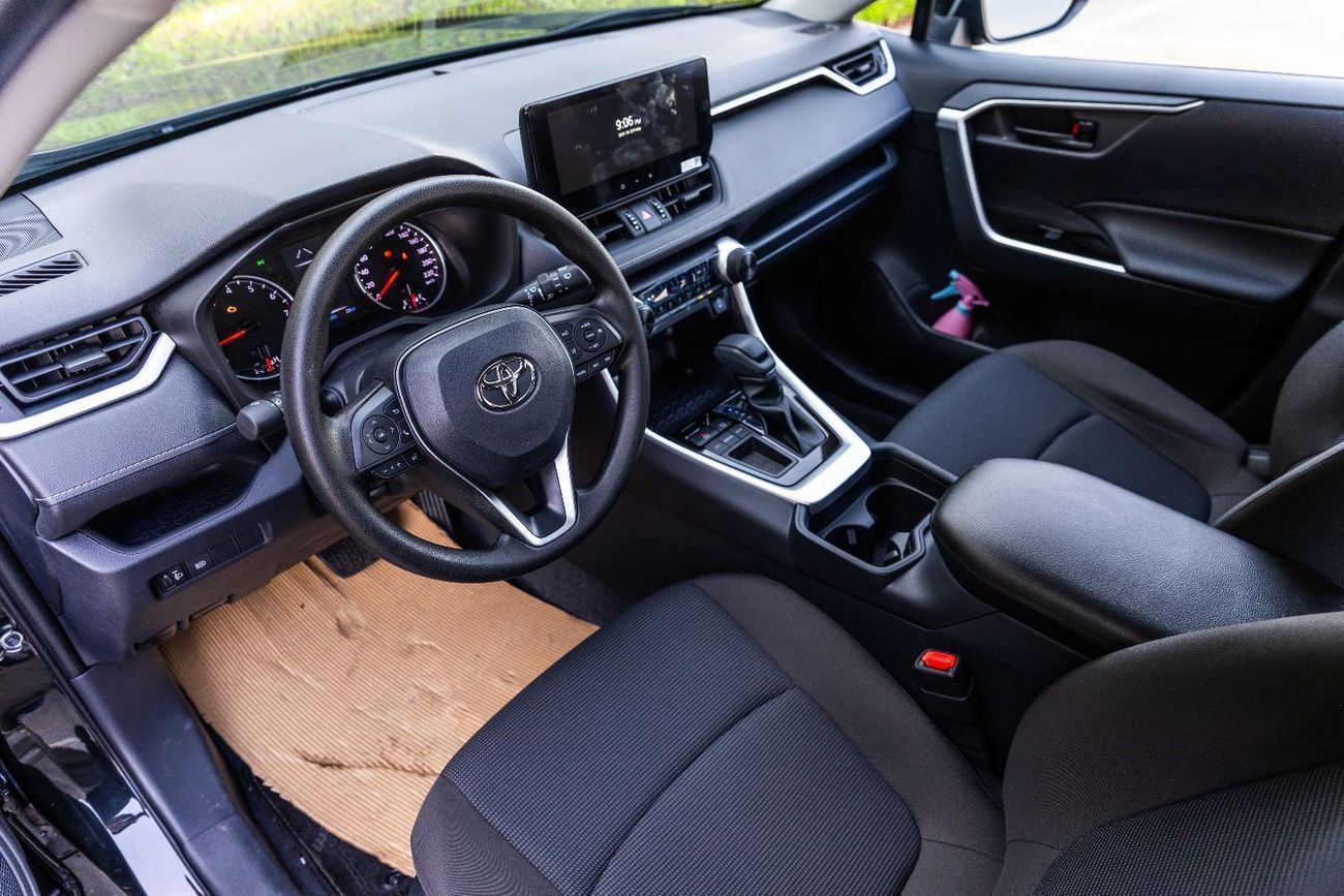 تويوتا راف ٤