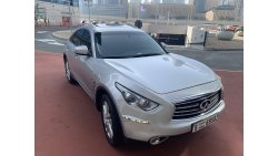 Infiniti QX70 Excellence