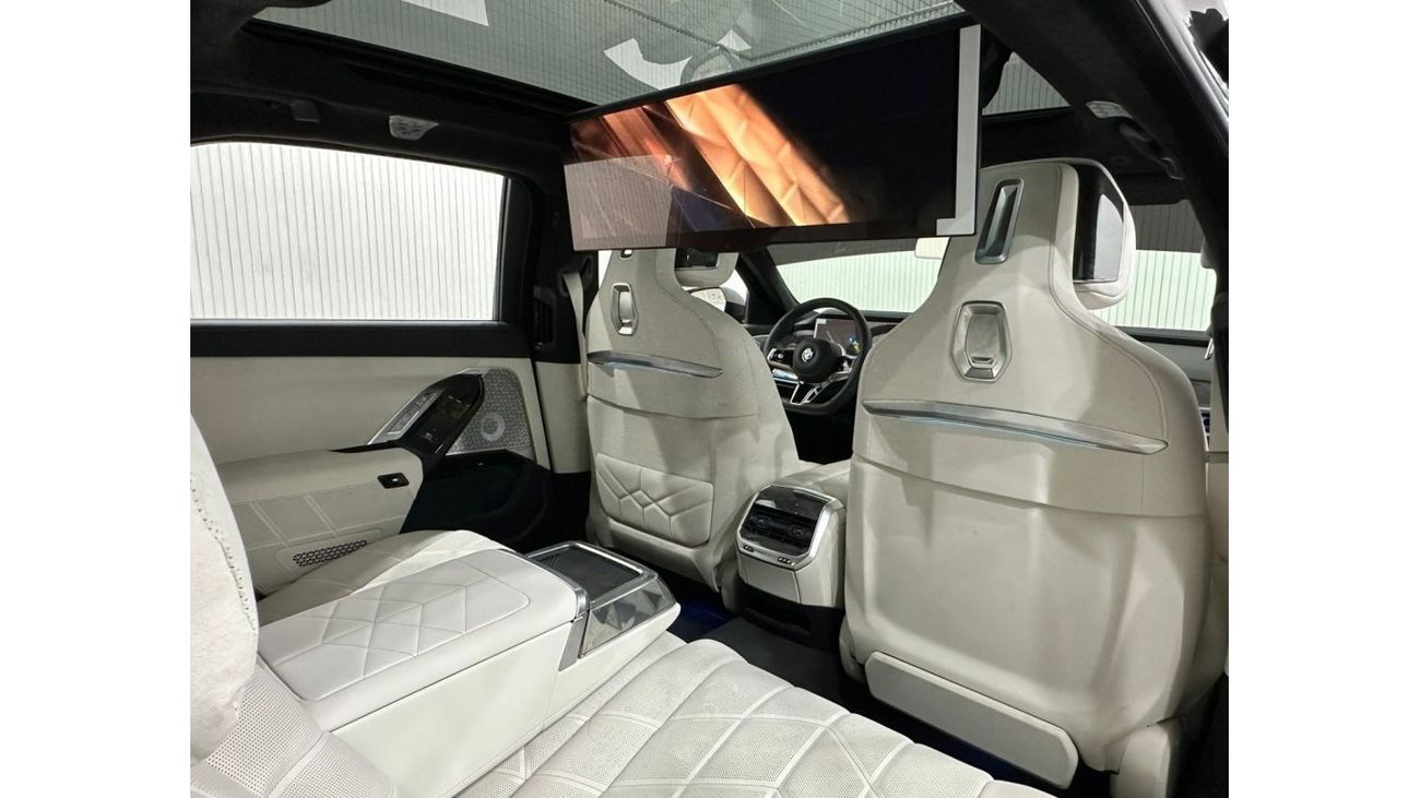 بي أم دبليو 760Li 2024 BMW 760i xDrive M-Sport Masterclass, 2028 BMW Warranty + Service Pack, Fully Loaded, GCC