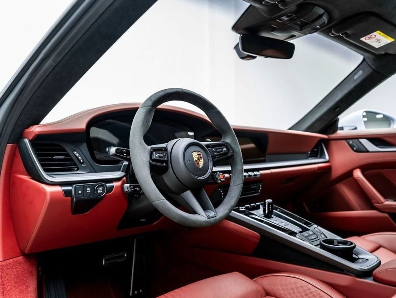 بورش 911 2025 Porsche Carrera, 2026 Porsche Warranty, Aero Kit, Very Low KMs, GCC