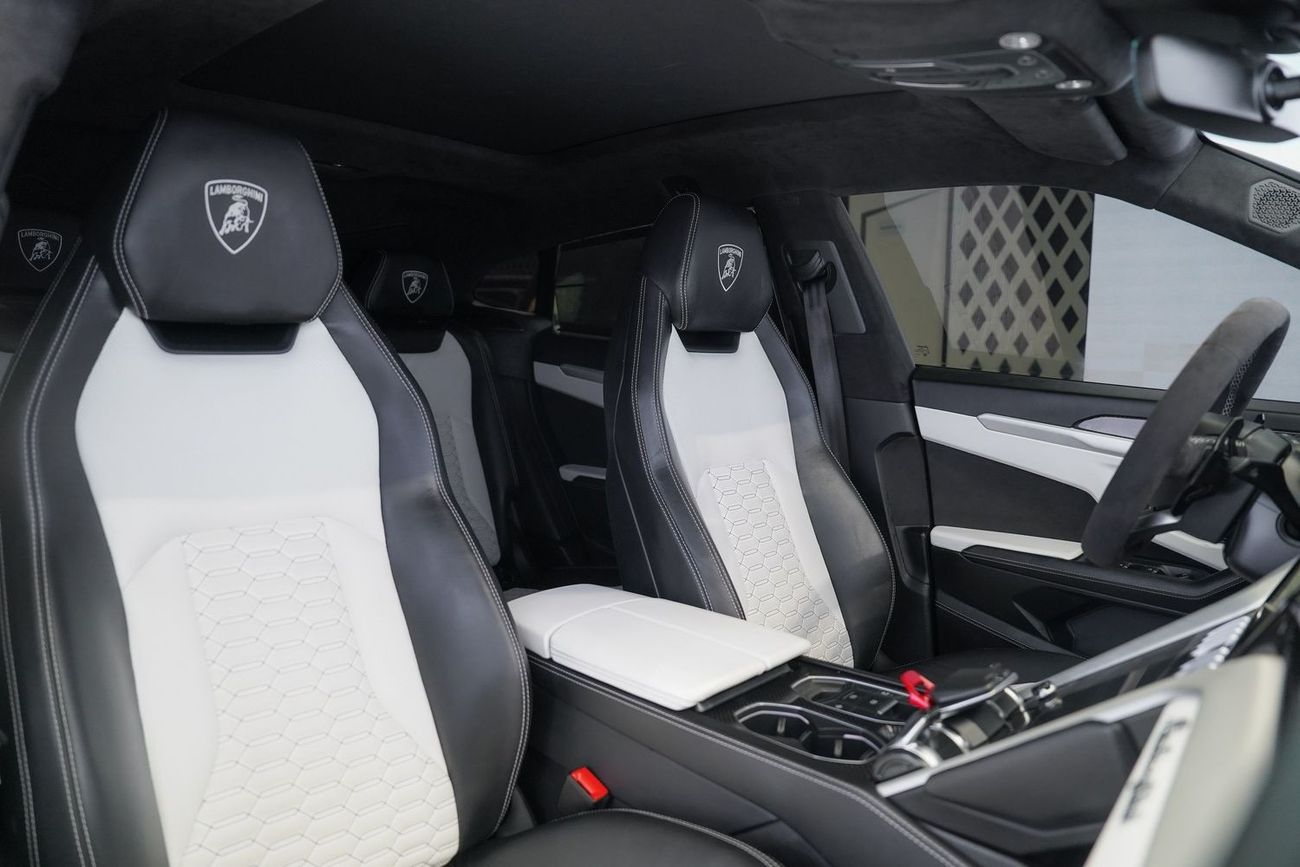 لامبورغيني اوروس STD 4.0T V8