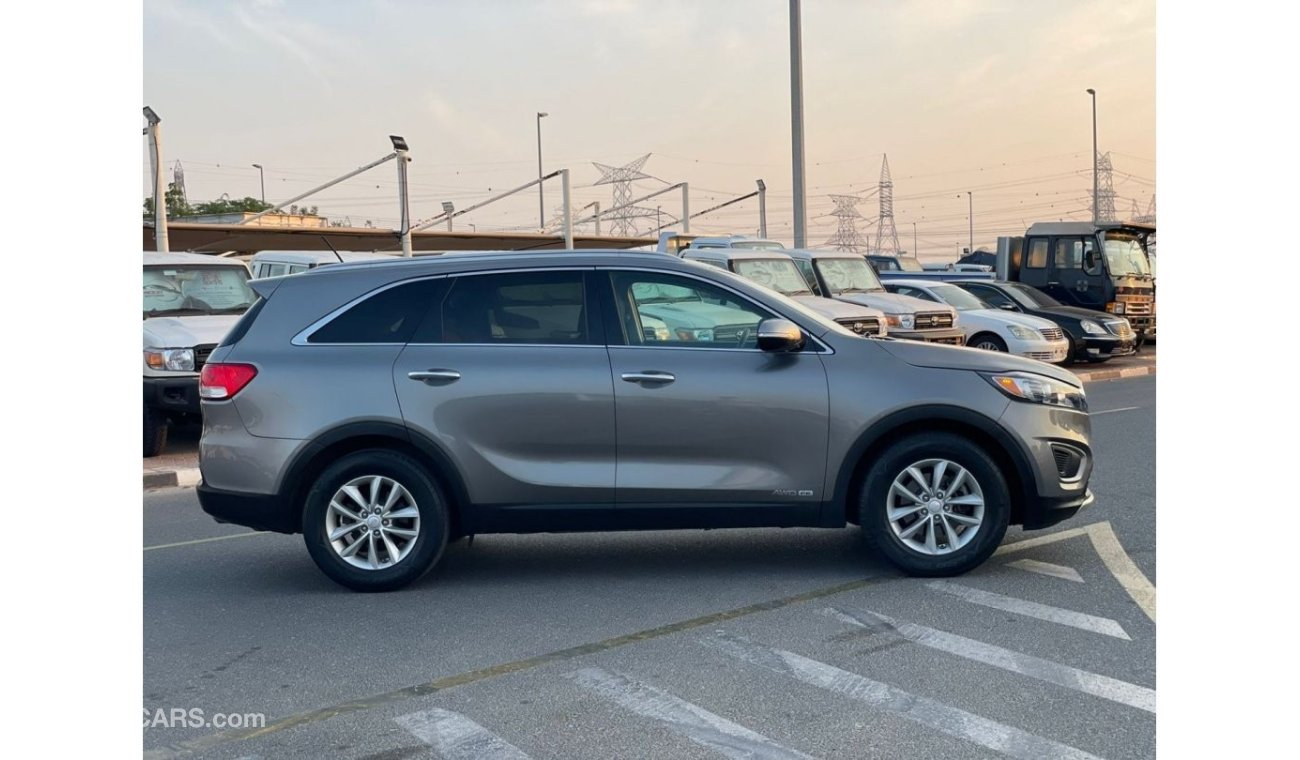 كيا سورينتو Clean Title* 2017 Kia Sorento LXS 3.3L V6 - AWD 4x4 - Full 7 Seater - Accident Free -  UAE PASS