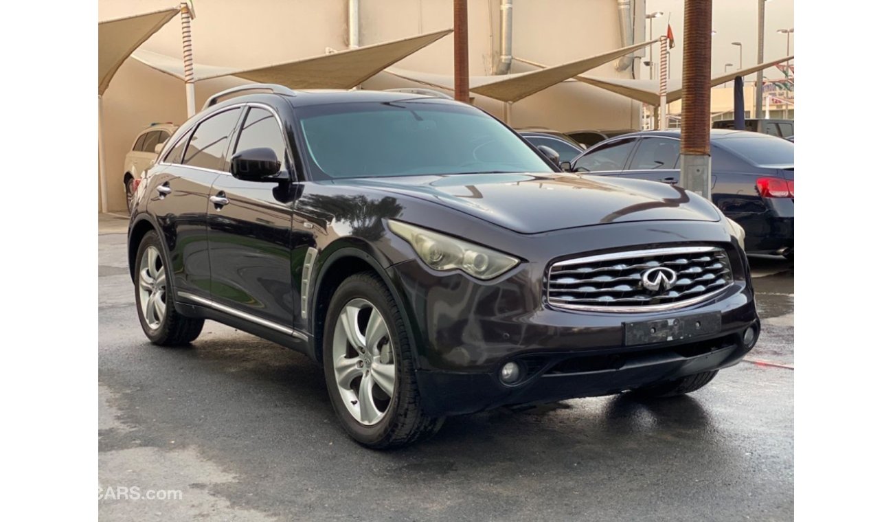 إنفينيتي FX35 Infiniti FX35 GCC , in perfect condition, single owner, zero problems