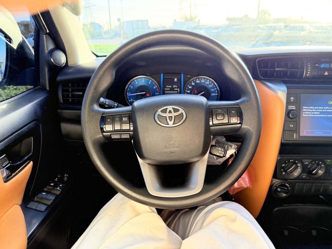 Toyota Fortuner EXR 2.7L (164 HP) Toyota fortuner Year 2023 V4 2.7 very clean GCC