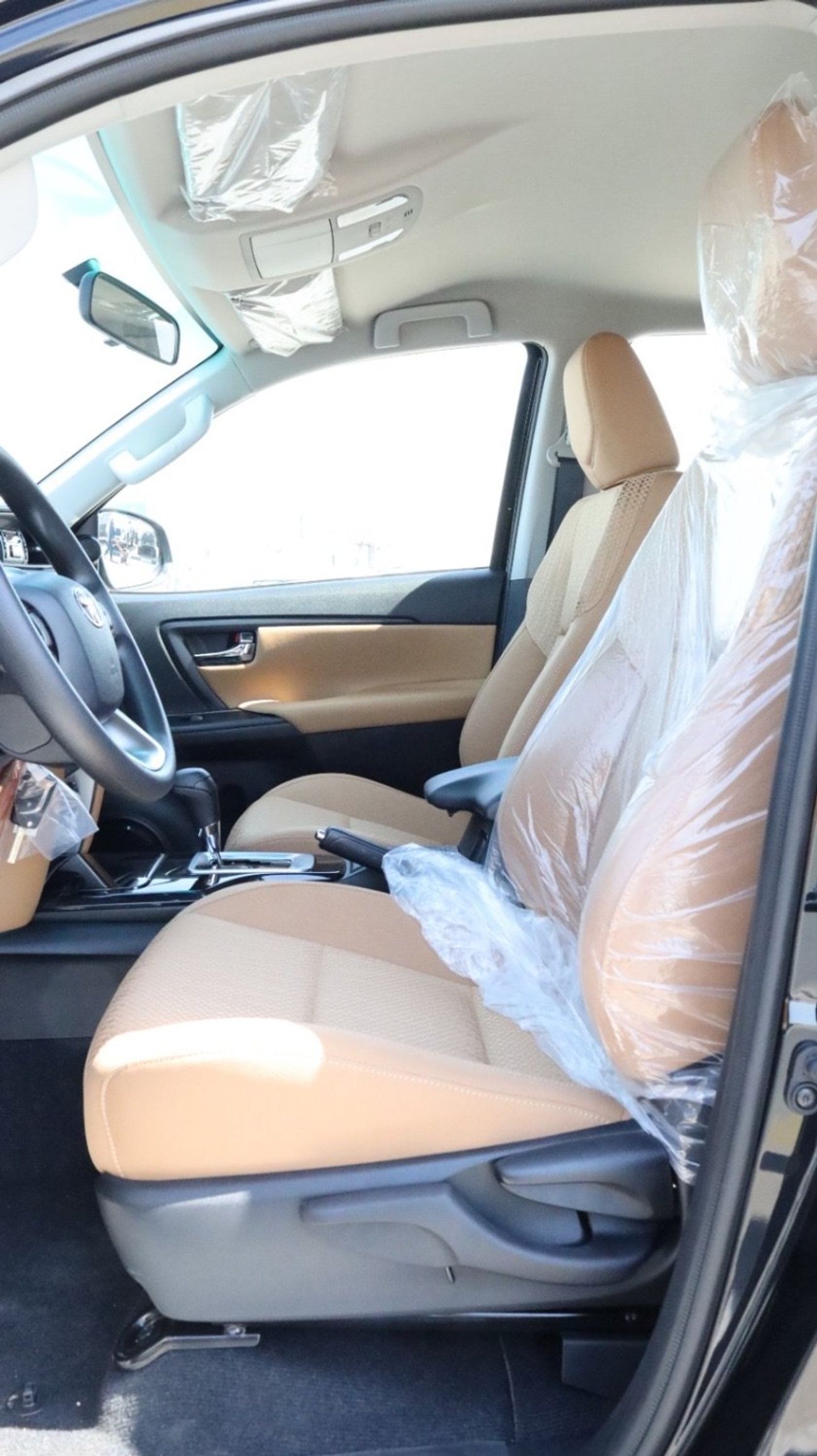 تويوتا فورتونر EXR 2.7L (160 HP)