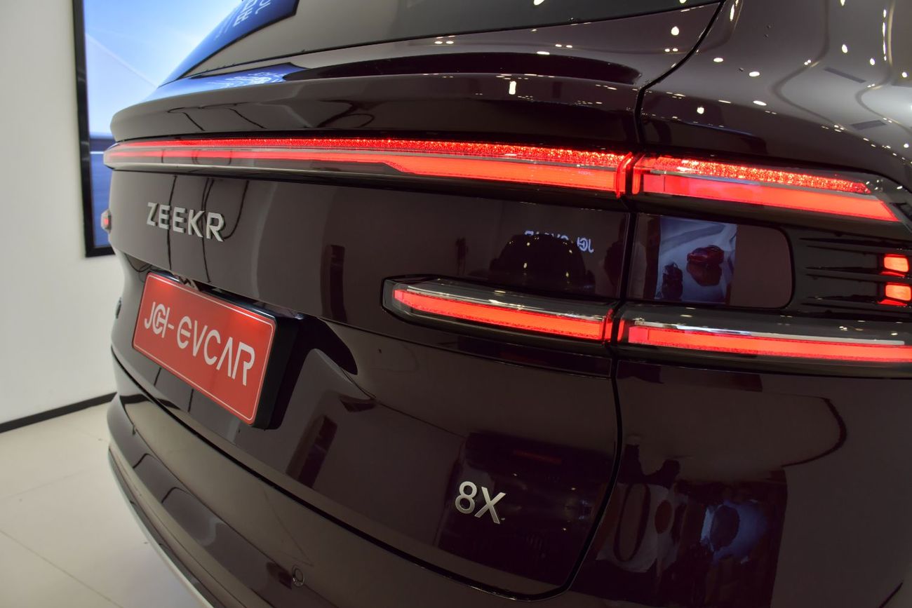 زيكر 8X 70Kwh Ultra  Factory Direct Export