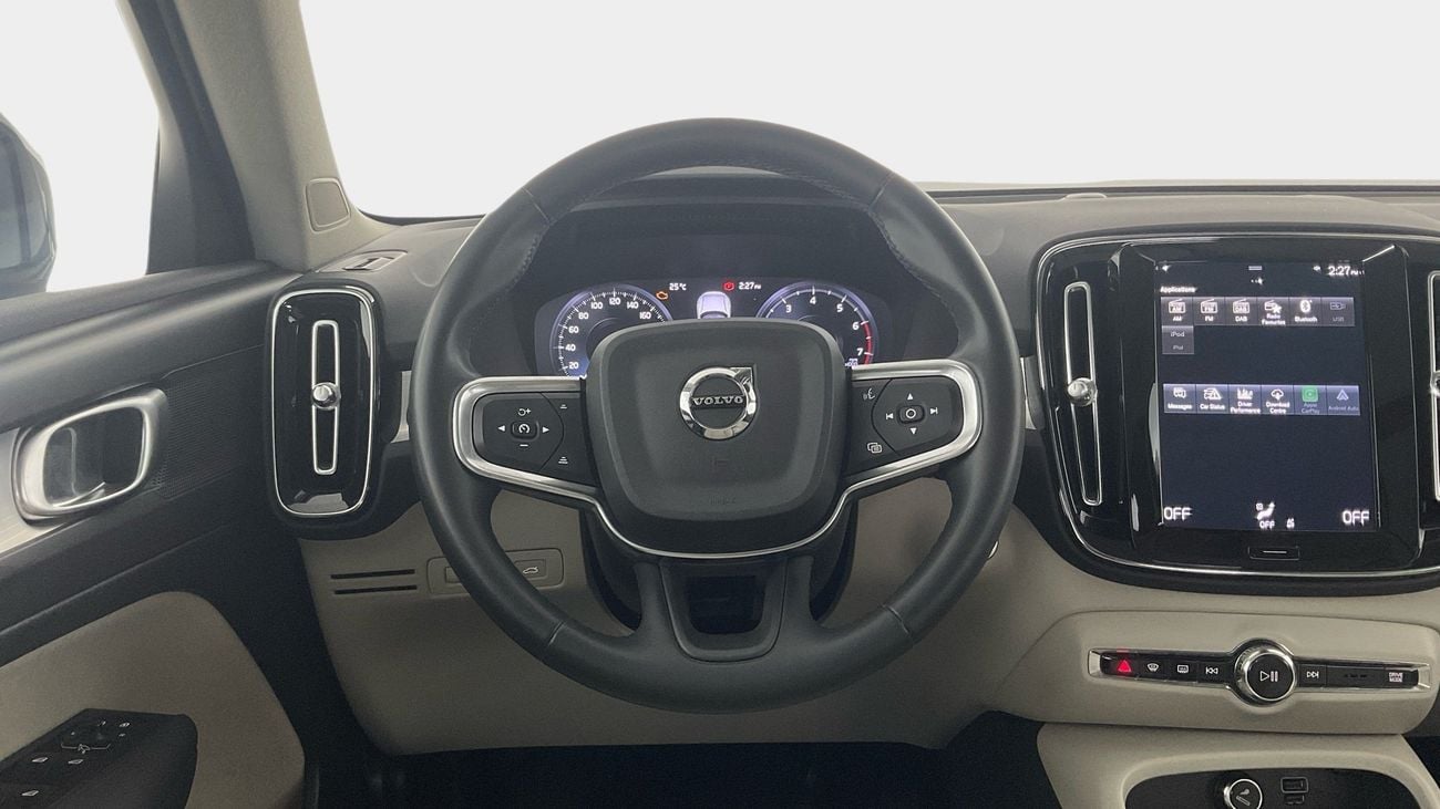 Volvo XC40 T4 Momentum | upto AED 20,000 Ramadan Discount | Guaranteed Warranty | 0 Down Payment
