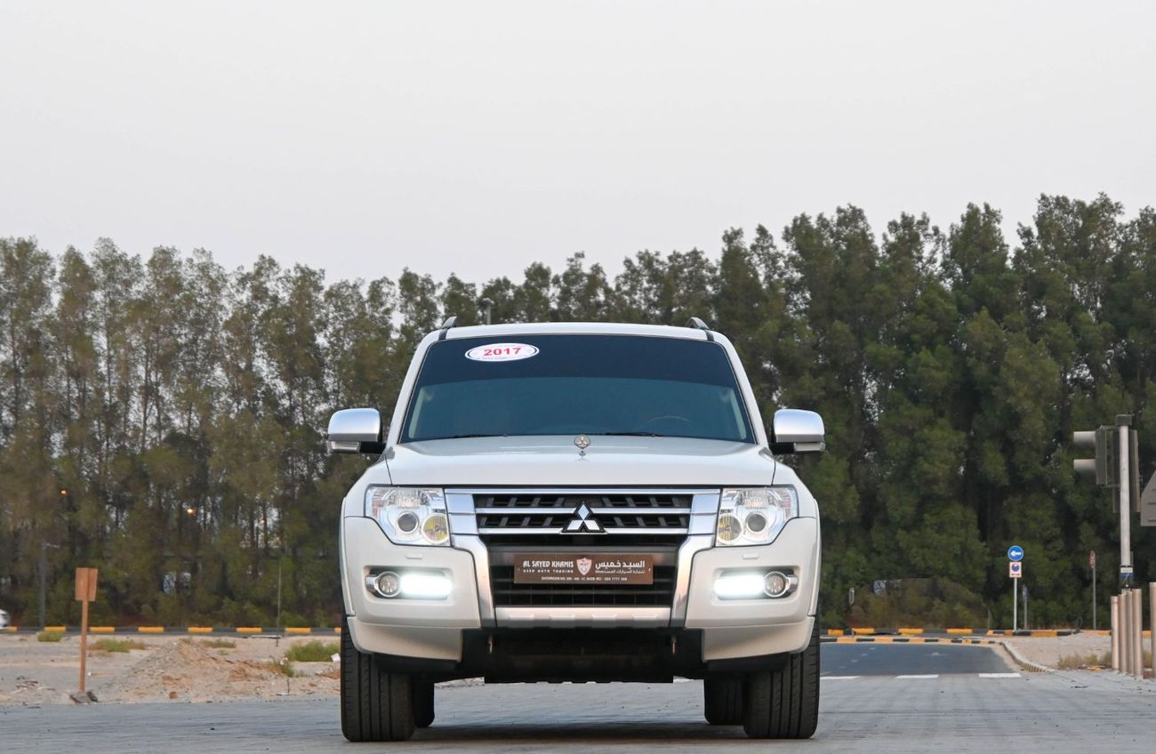 ميتسوبيشي باجيرو MITSUBISHI PAJERO 2017 GLS 3.8L GCC IN EXCELLENT CONDITION