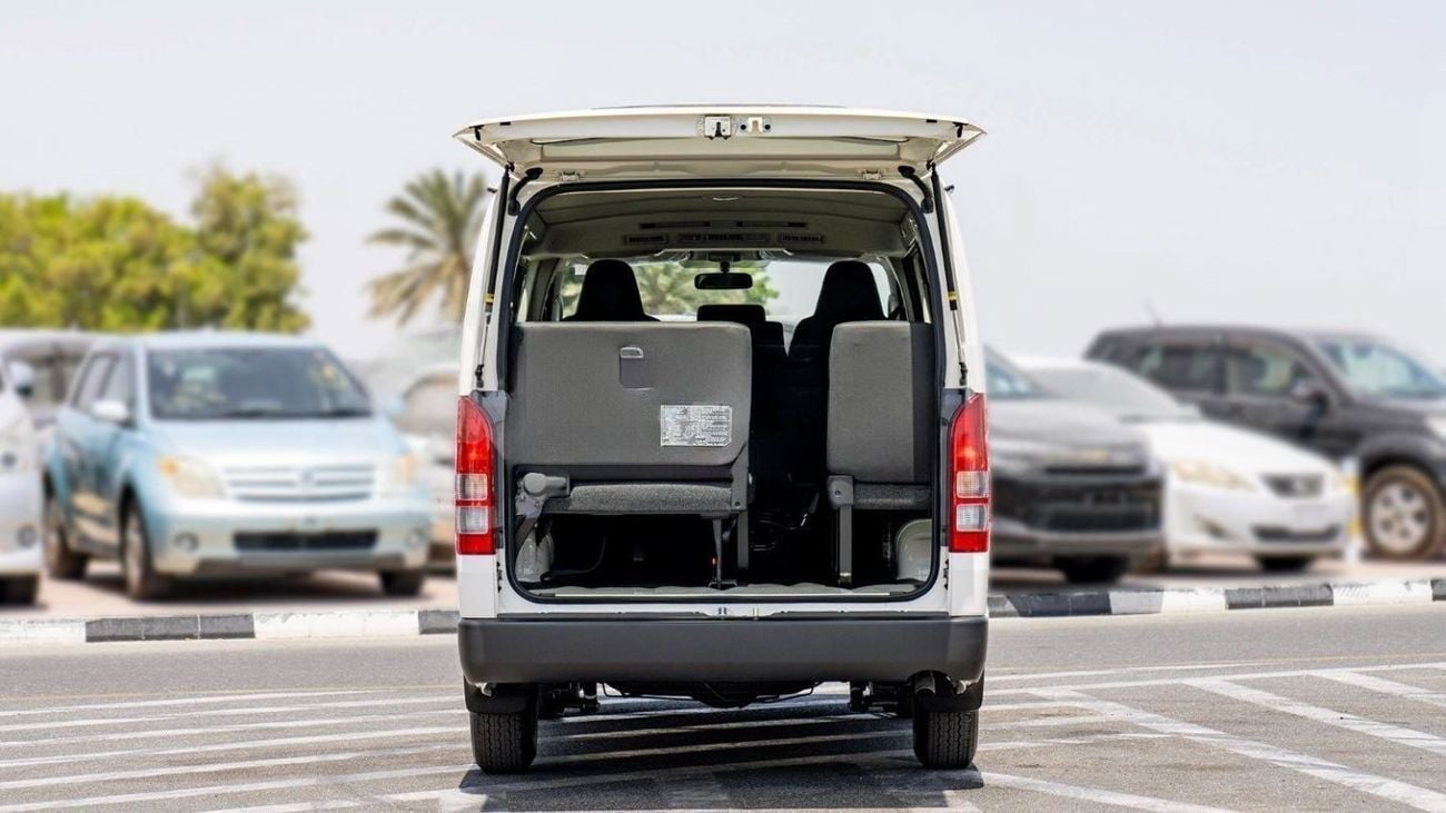 Toyota Hiace HIACE 2.5L STANDER SETER DIESEL 2025