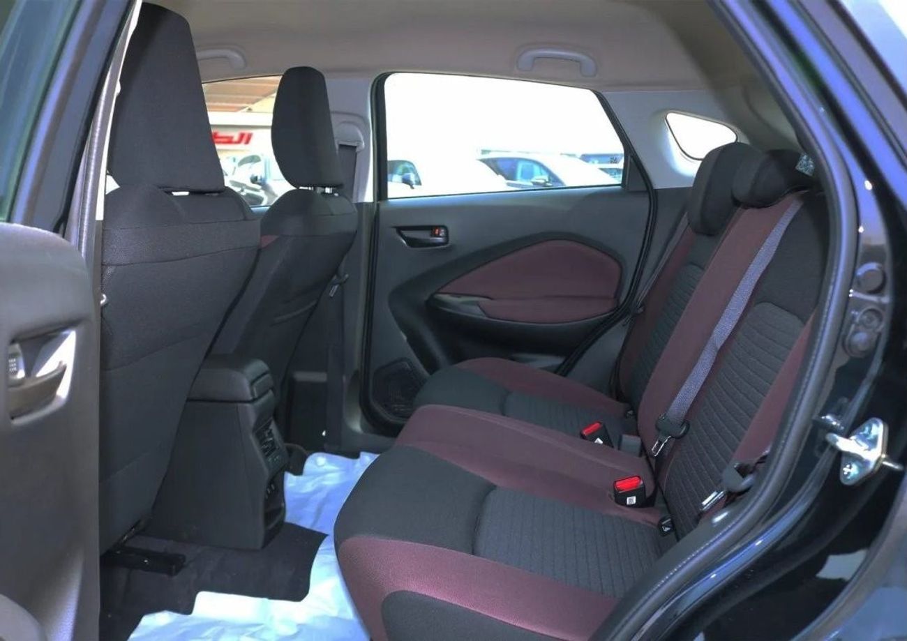 Suzuki Fronx GL 1.5P AT MY2024 – BLUISH BLACK PEARL