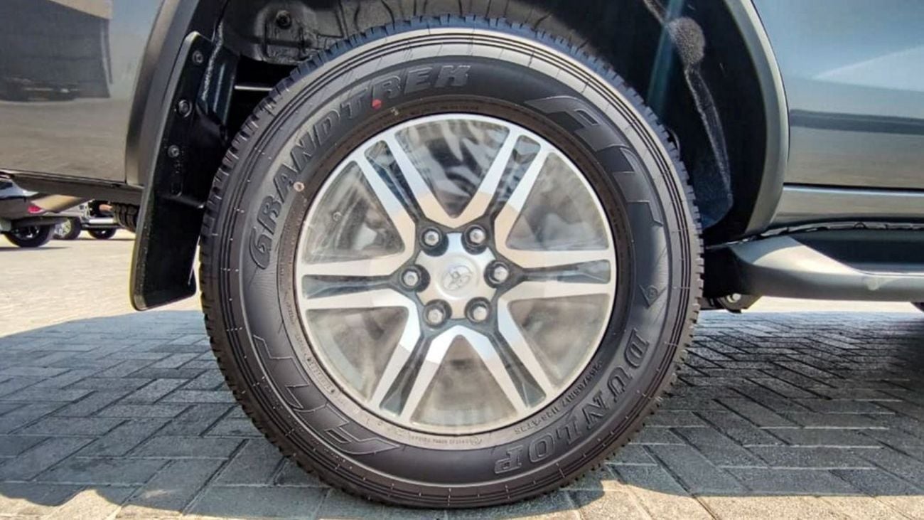 تويوتا فورتونر EXR FORTUNER 2.7L AT 4WD 7SETER