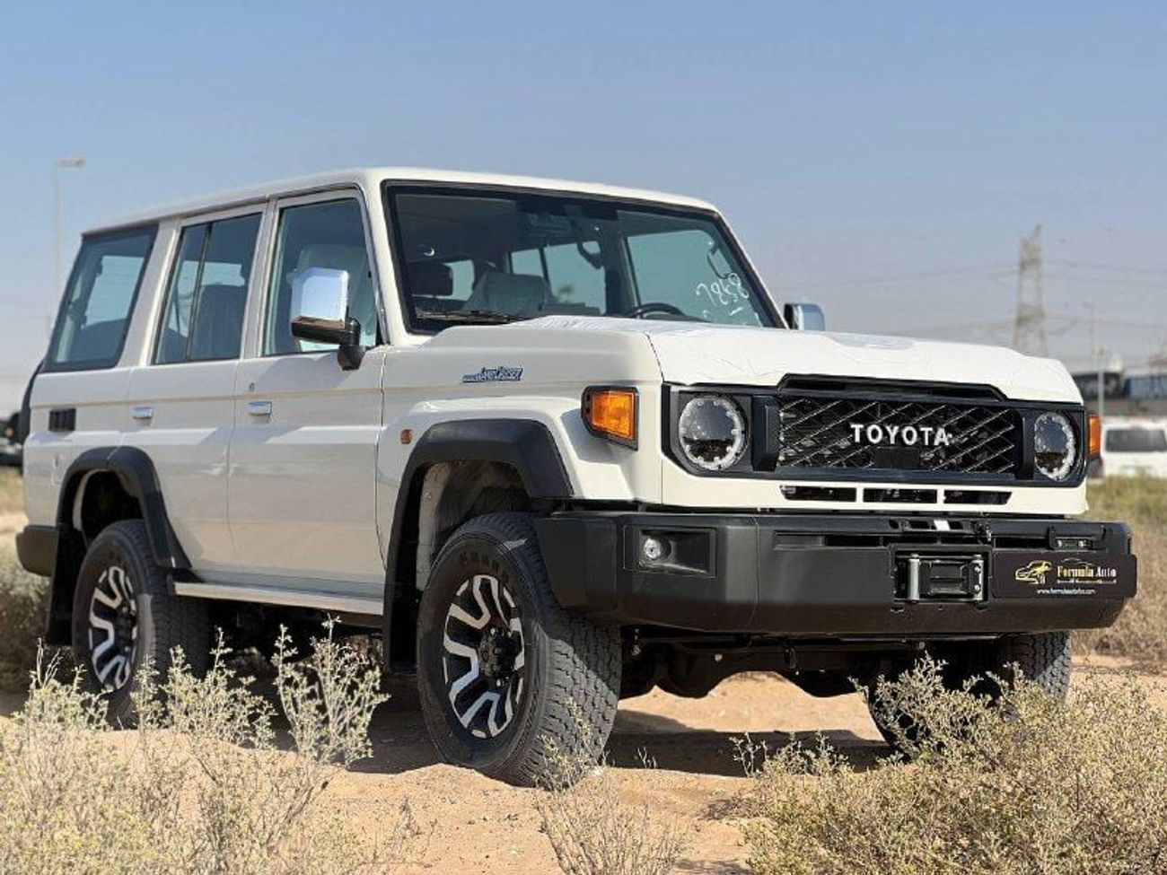 Toyota Land Cruiser 70 LC76 4.0L PTR A/T // 2025 // FULL OPTION WITH RADAR , LEATHER SEATS , DVD&BACK CAMERA // SPECIAL OFF