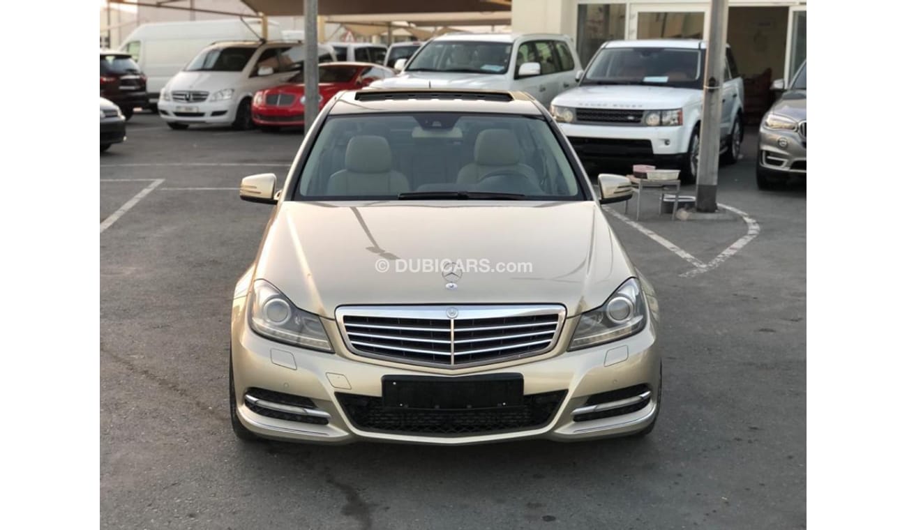 Mercedes-Benz C 250 Mercedes benz C250 model 2012 GCC car prefect condition full option sun roof leather seats back came