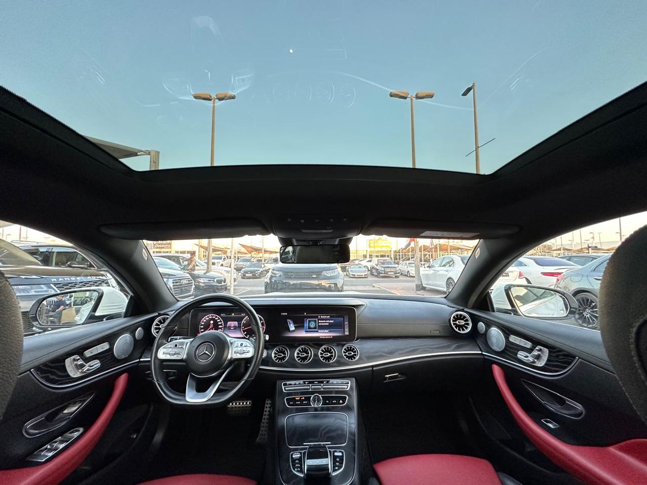 مرسيدس بنز E300 كوبي Mercedes E300_GCC_2019_Excellent Condition _Full option