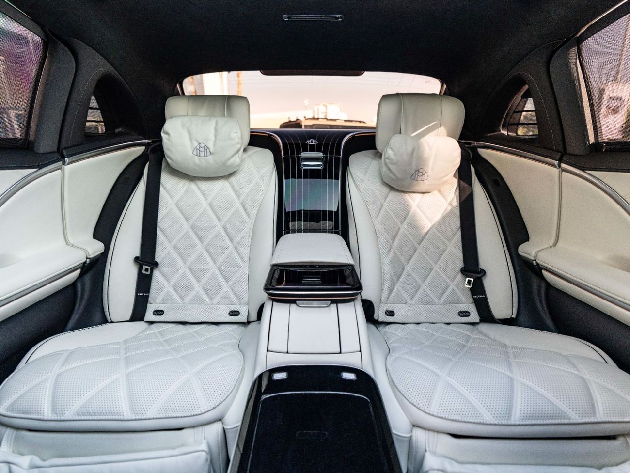 مرسيدس مايباخ S680 مايباخ LUXURY