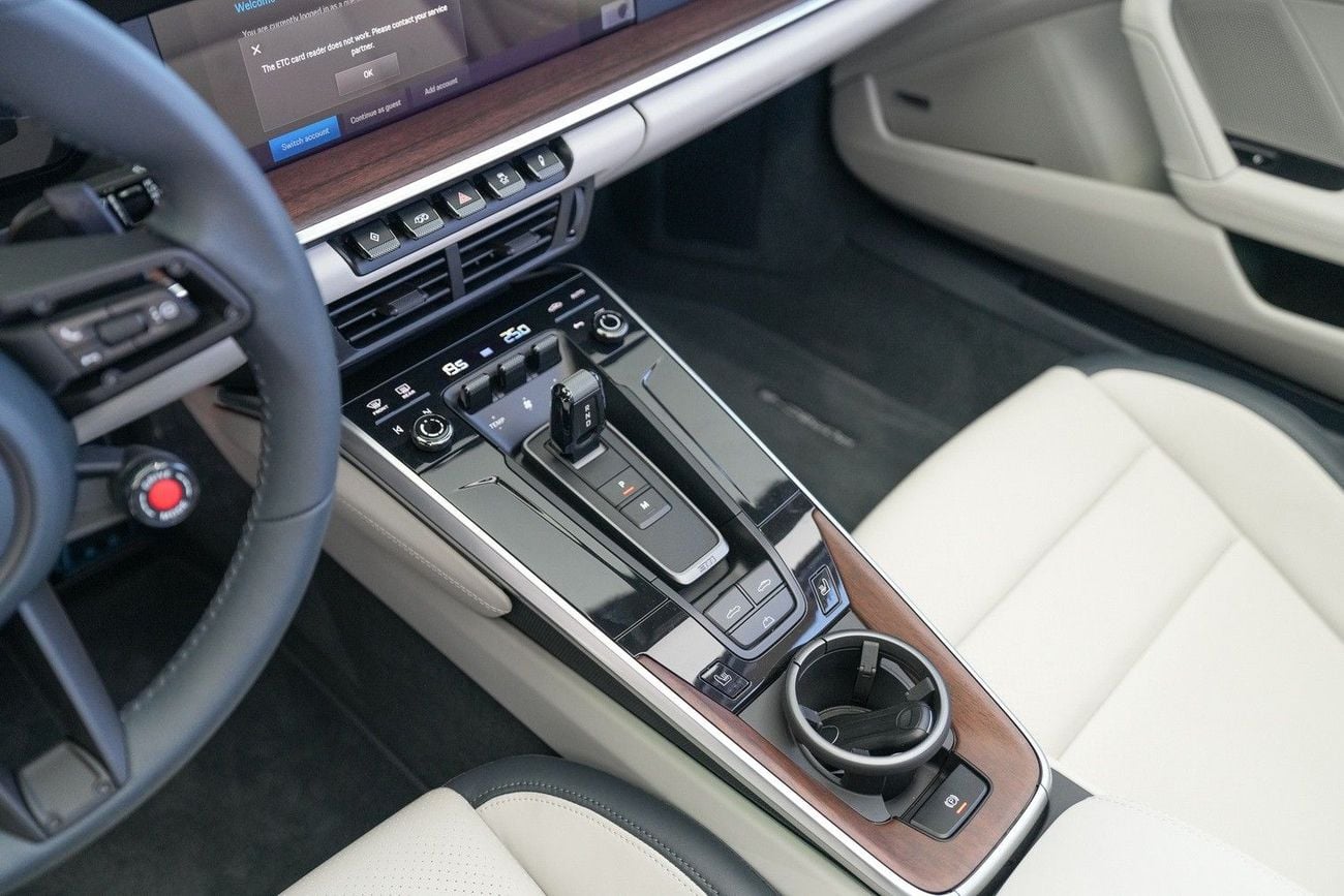 Porsche 911 CARRERA
