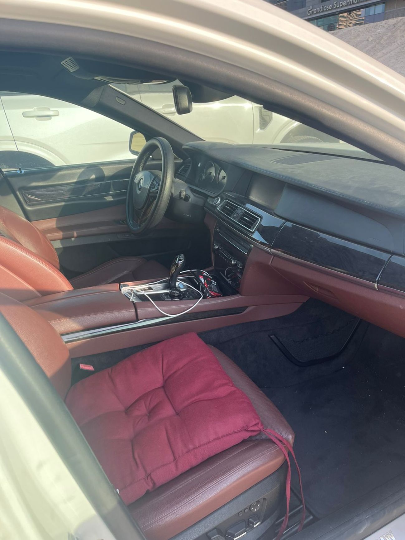 بي أم دبليو 750Li 750Li