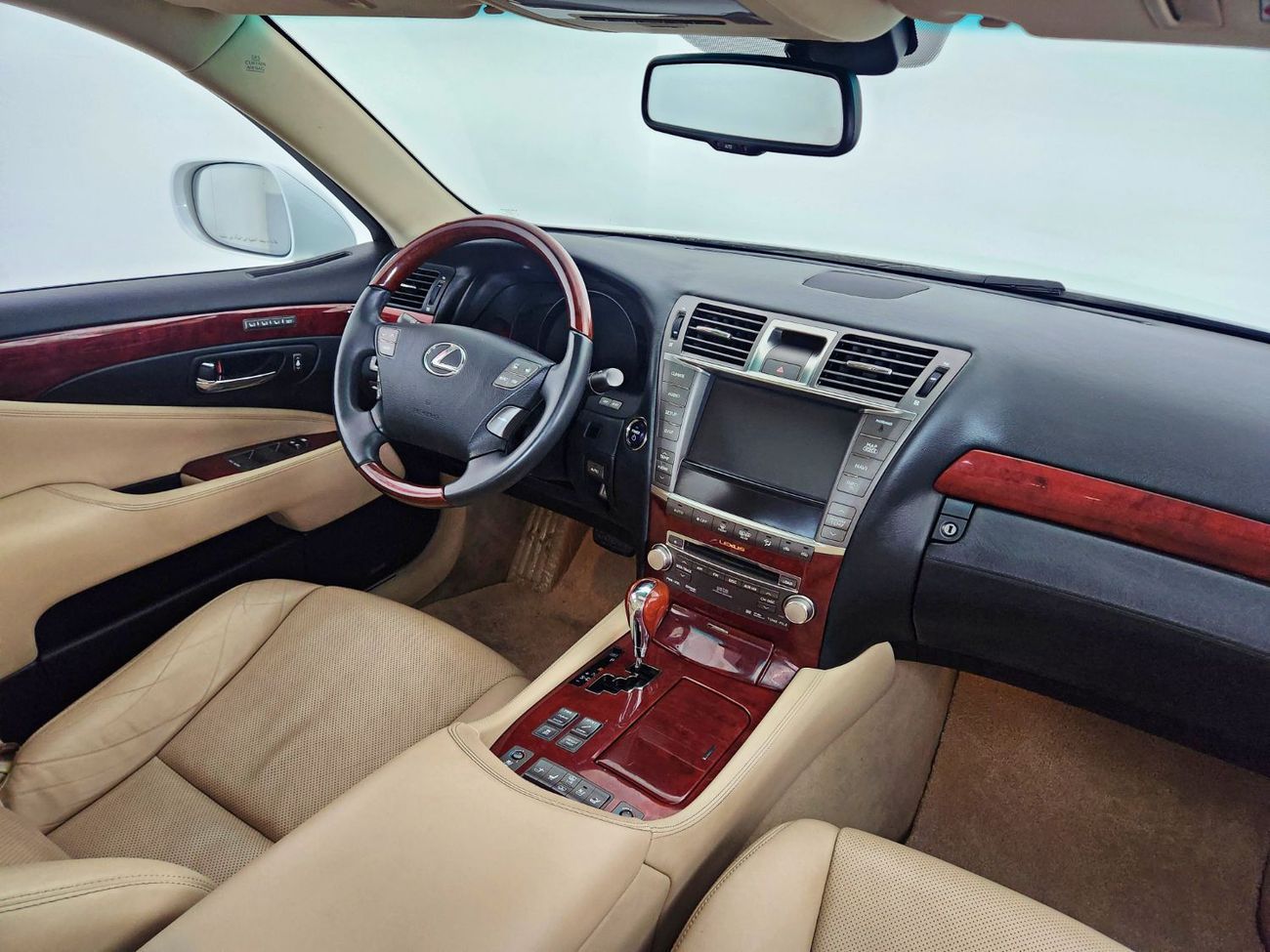 Lexus LS 600 Hybrid - VIP fully loaded with long wheel base and massaging chair