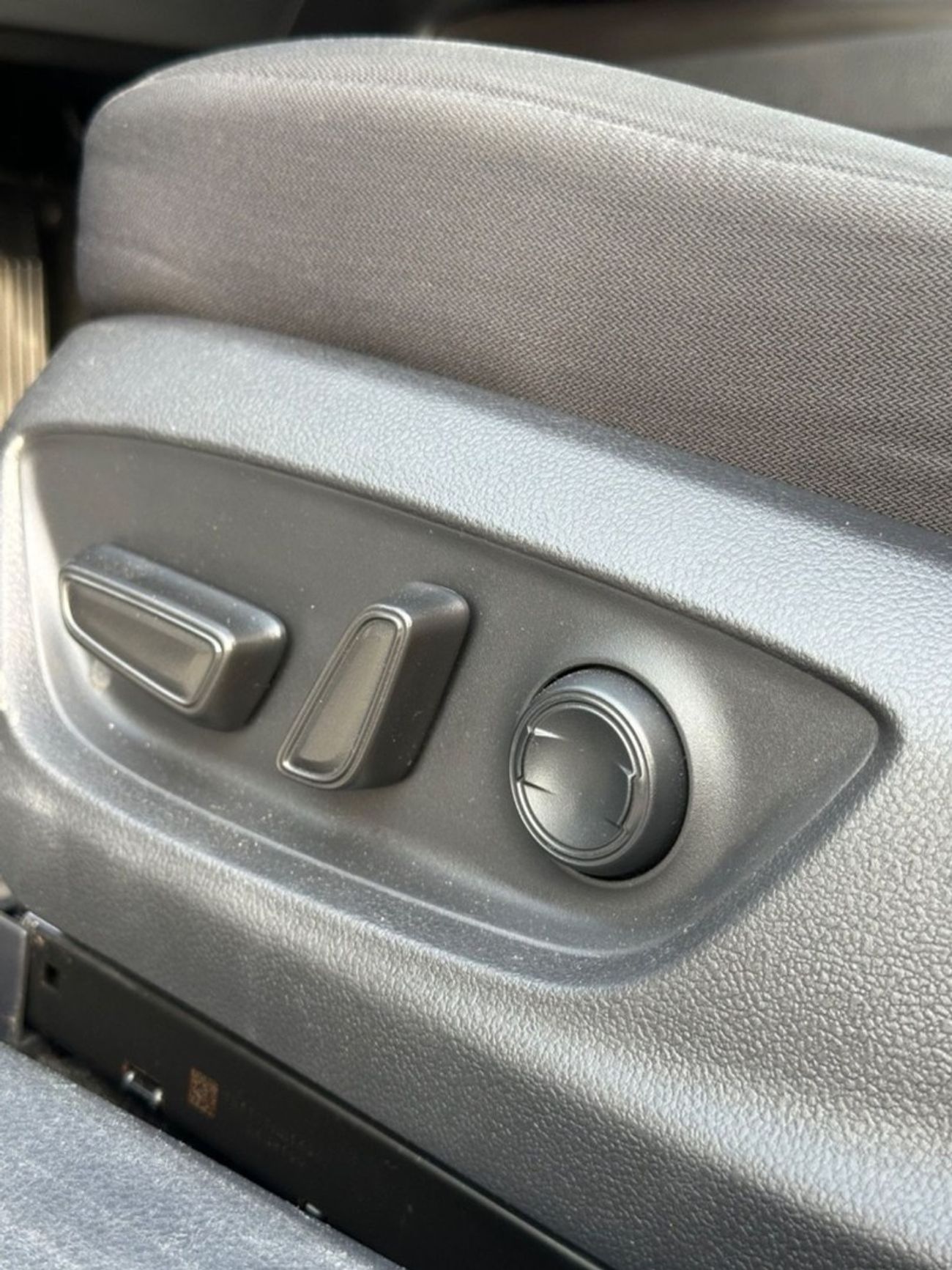 Toyota Camry Hybrid LE HEV 2.5L