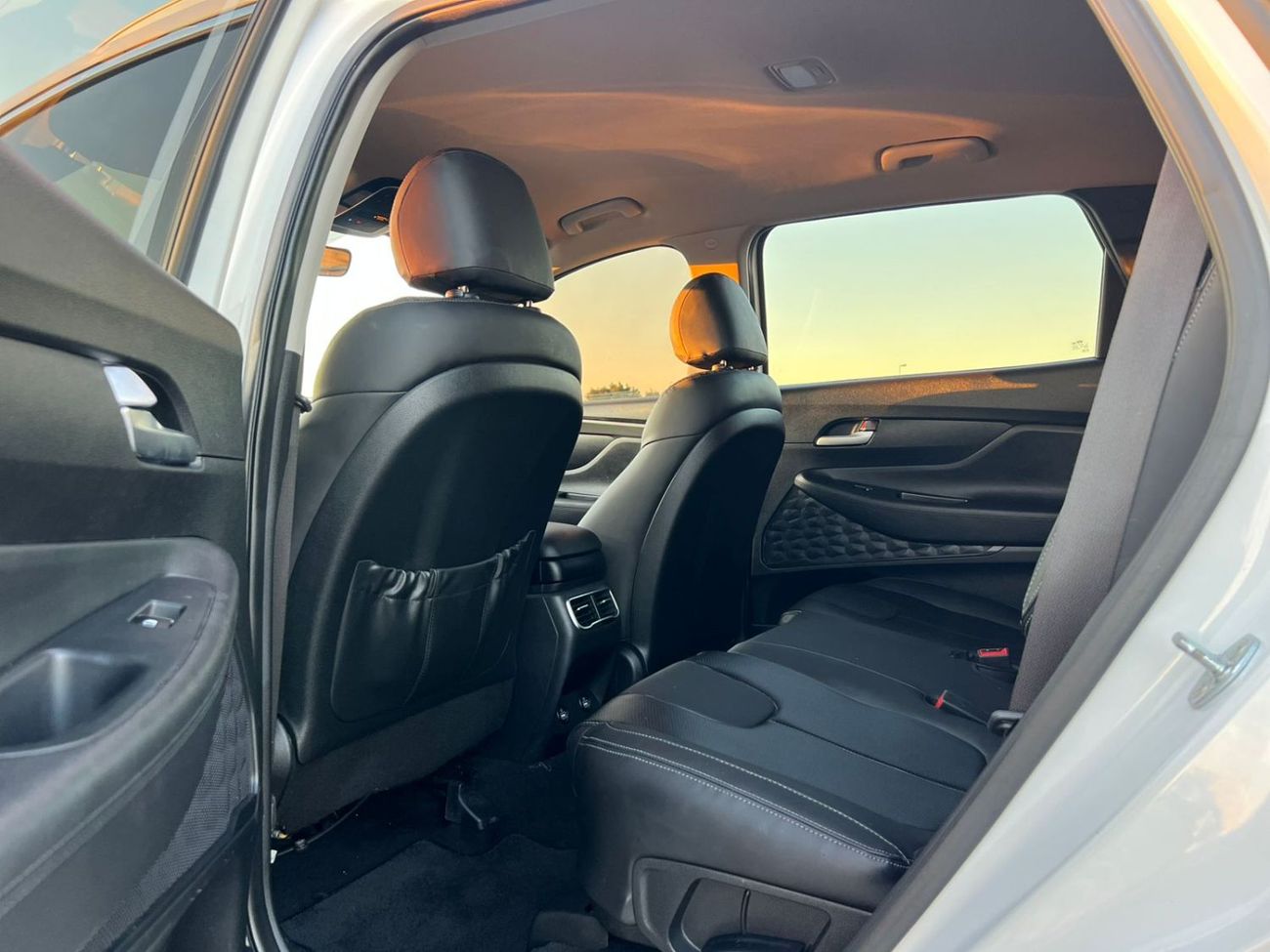 Hyundai Santa Fe 2022 Hyundai Santafe SEL  2.4L V4 - Rear Camera & Sensor - Leather Seats -