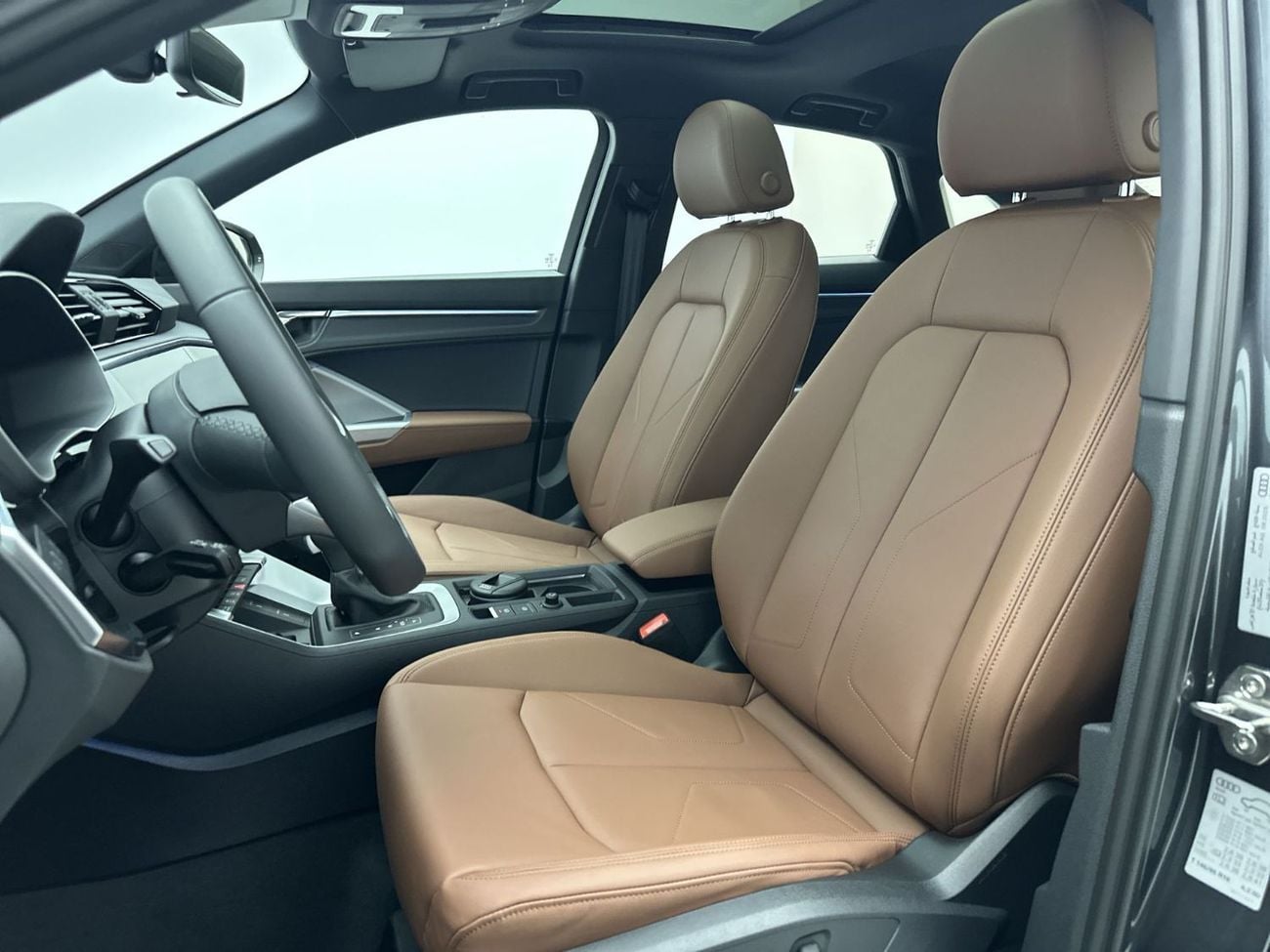 أودي Q3 Q3 Sportback 40 TFSI quat 180hp S line (Ref# 07836)