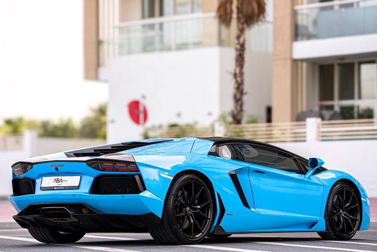 Lamborghini Aventador 6.5L V12 GCC Full service history