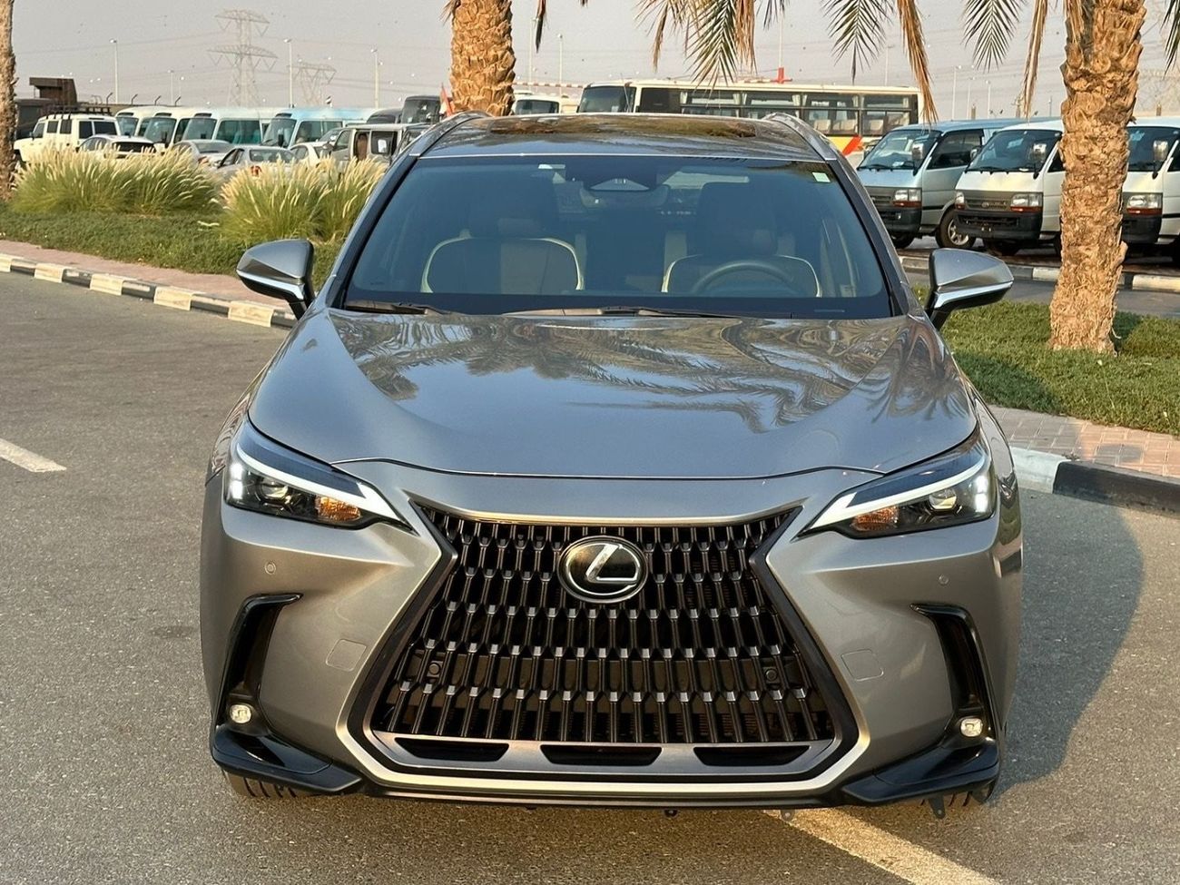 لكزس NX350 Nx350 premium 4x4 full option