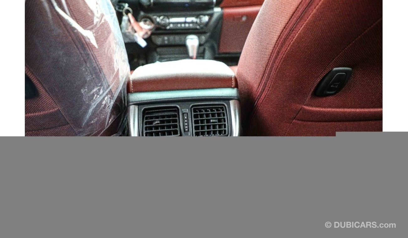 تويوتا هيلوكس Get 2023 Toyota Hilux 4x4 DC 2.8 D AT SR5 - Black inside Maroon