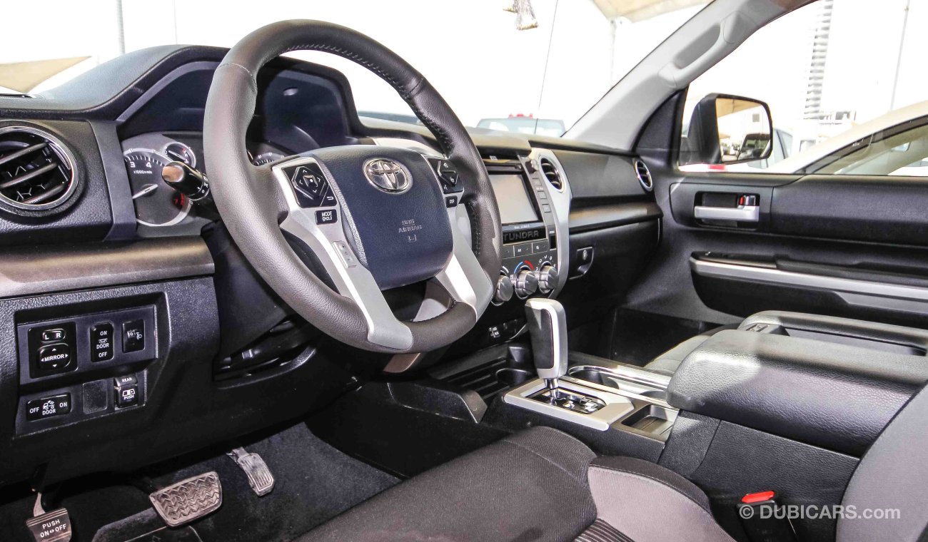 Toyota Tundra 5.7L V8 SR5