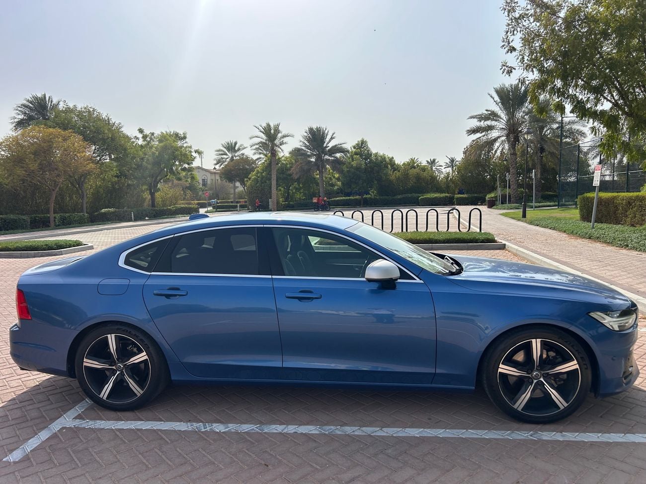Volvo S90 R DESIGN