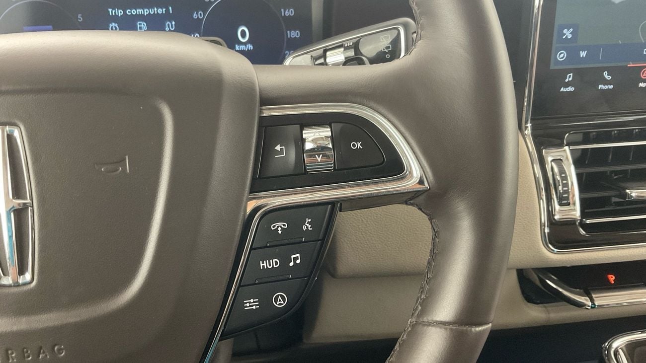 Lincoln Navigator 3.5L V6 RESERVE LWB AUTO 4WD | Guaranteed Warranty | 0 Down Payment