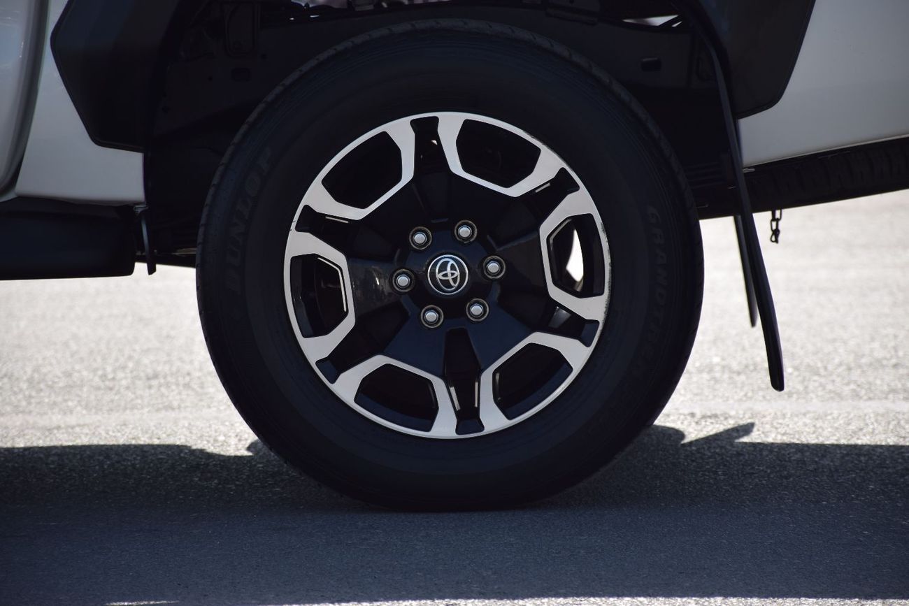 Toyota Hilux 4X4 Diesel 2.8L (Right Hand Drive)