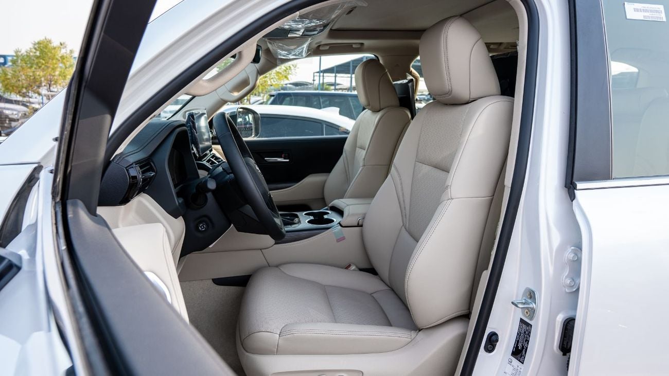 تويوتا لاند كروزر 2026 Toyota Land Cruiser 300 VXR 3.5L AT Hybrid (White-Beige)