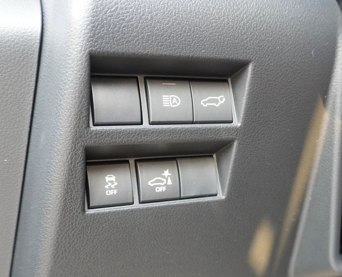 تويوتا لاند كروزر 3.5T VXR Hybrid