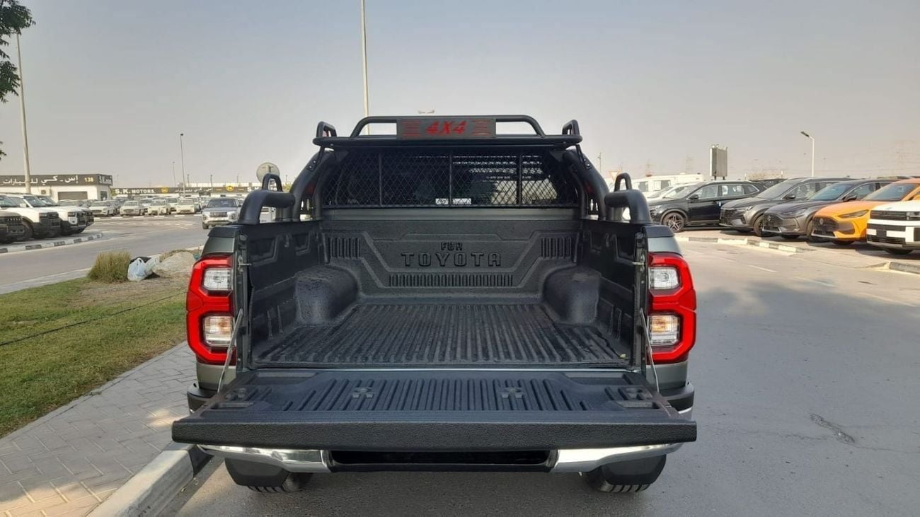 تويوتا هيلوكس Right-Hand drive 2.8 diesel Auto Full options