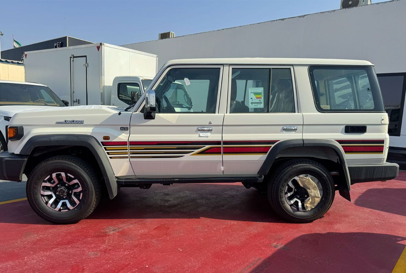 تويوتا لاند كروزر 70 LC76 LX