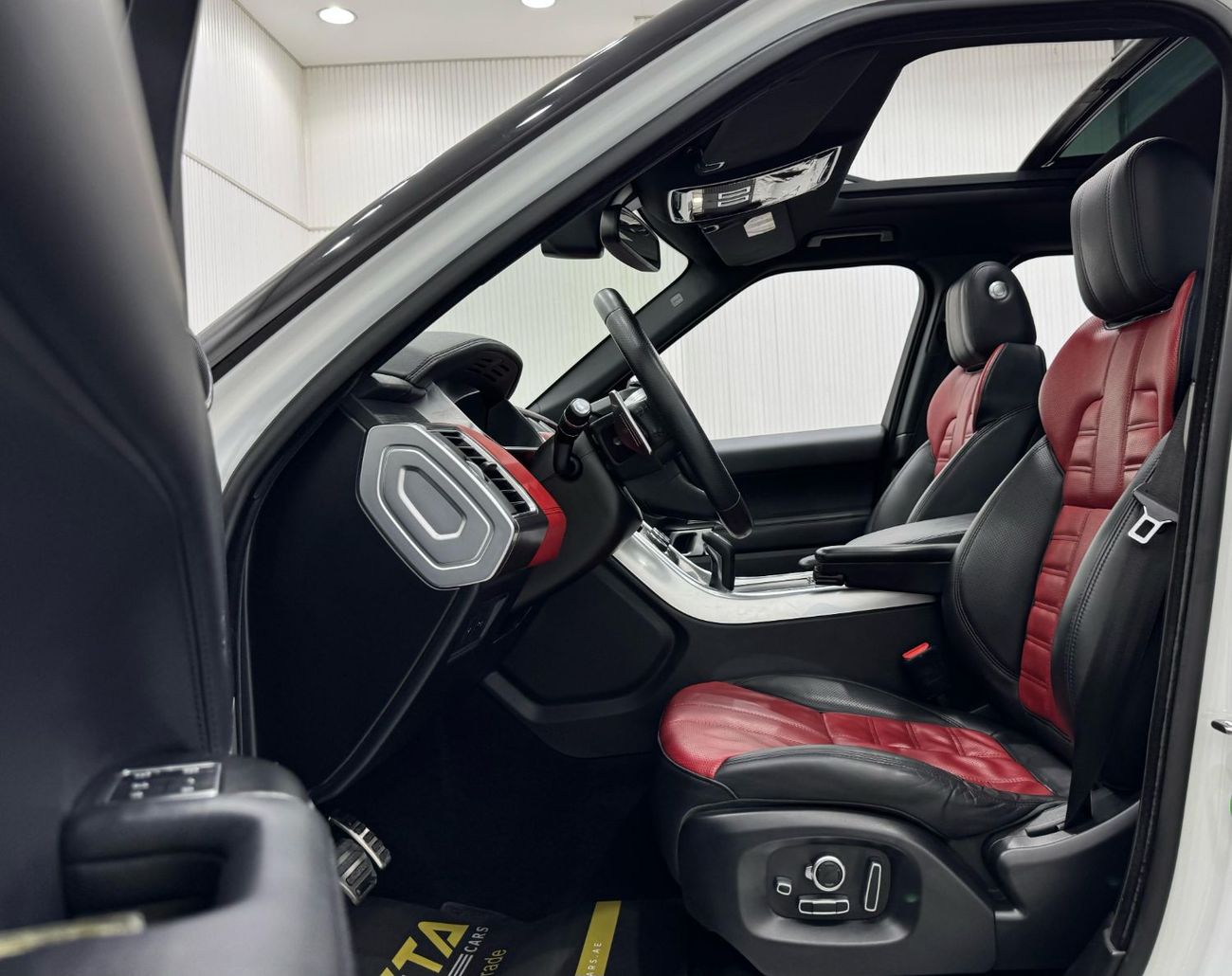 Land Rover Range Rover Sport HST 3.0L 2016 Range Rover Sport HST, Service History, Fully Loaded, Excellent Condition, GCC