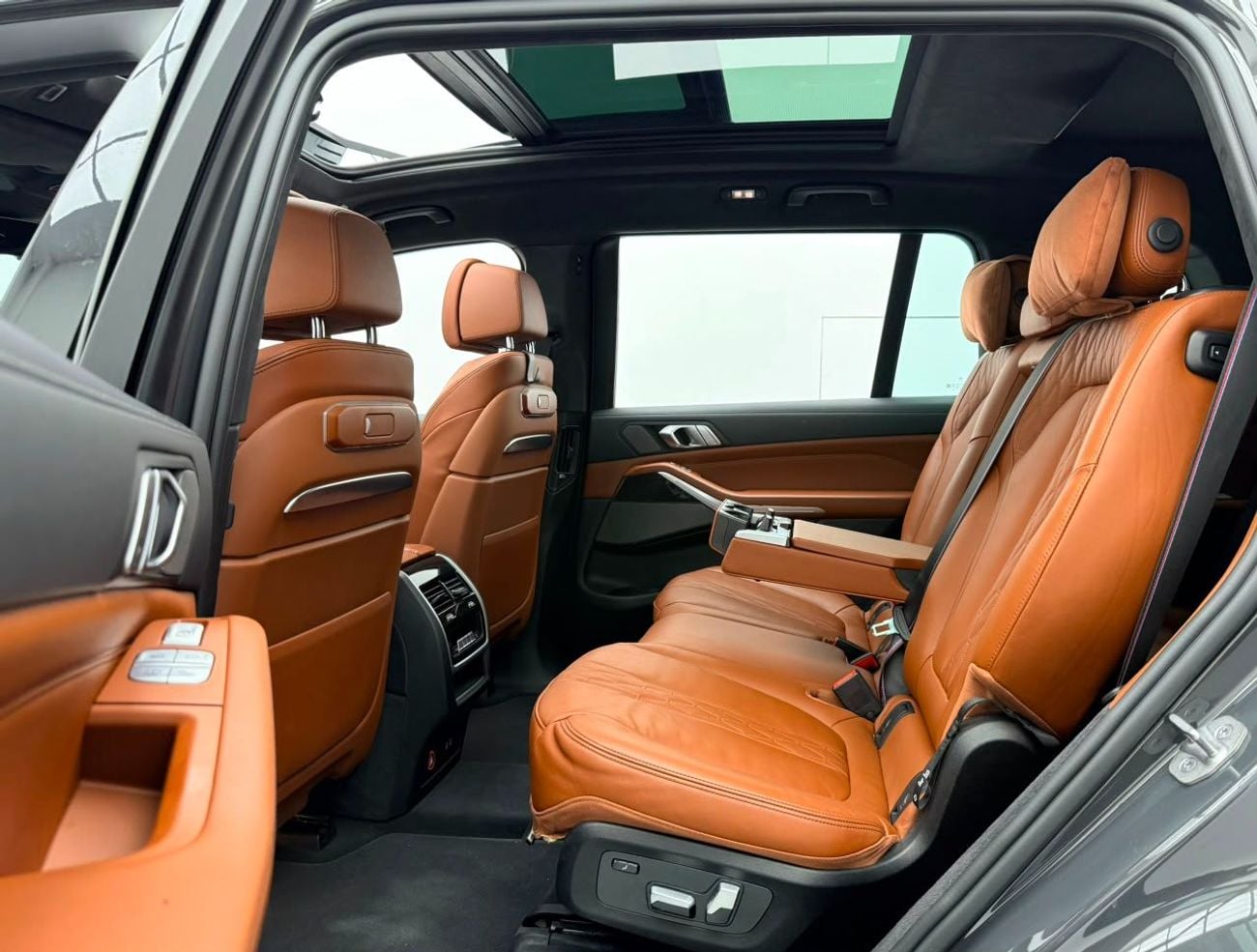بي أم دبليو X7 XDRIVE40I M SPORT 2023 BMW X7 xDrive40i M-Sport, 2028 BMW Warranty + Service Pack, 7 Seater, Excellent Condition, GCC