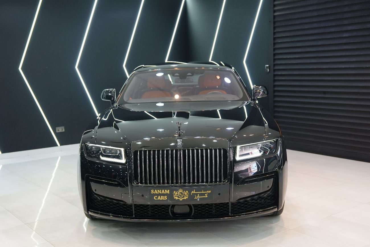 رولز رويس جوست Black Badge, Rear Entertainment, Bespoke Audio, Starlight, Dealer Warr + Serv!!