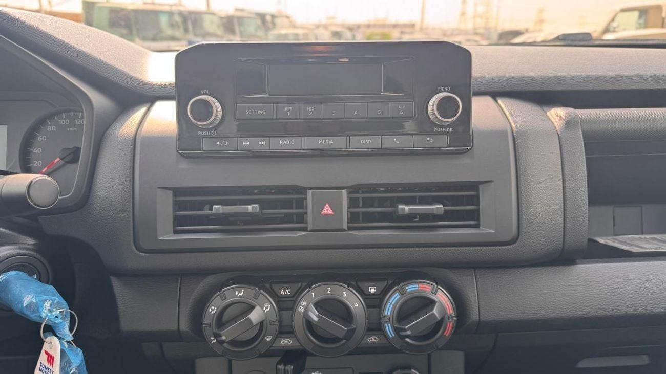 ميتسوبيشي L200 2.4 L DIESEL DOUBL CABIN 4X4 5MT MID -LINE