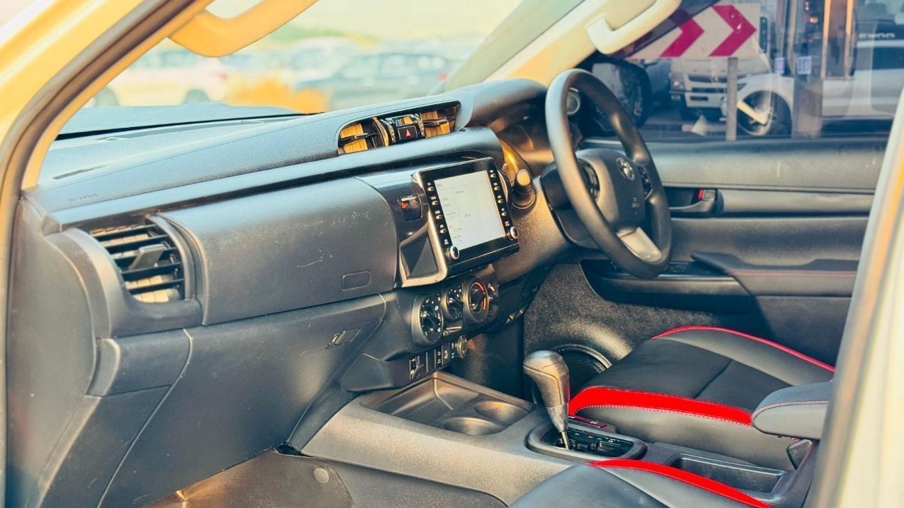 تويوتا هيلوكس -