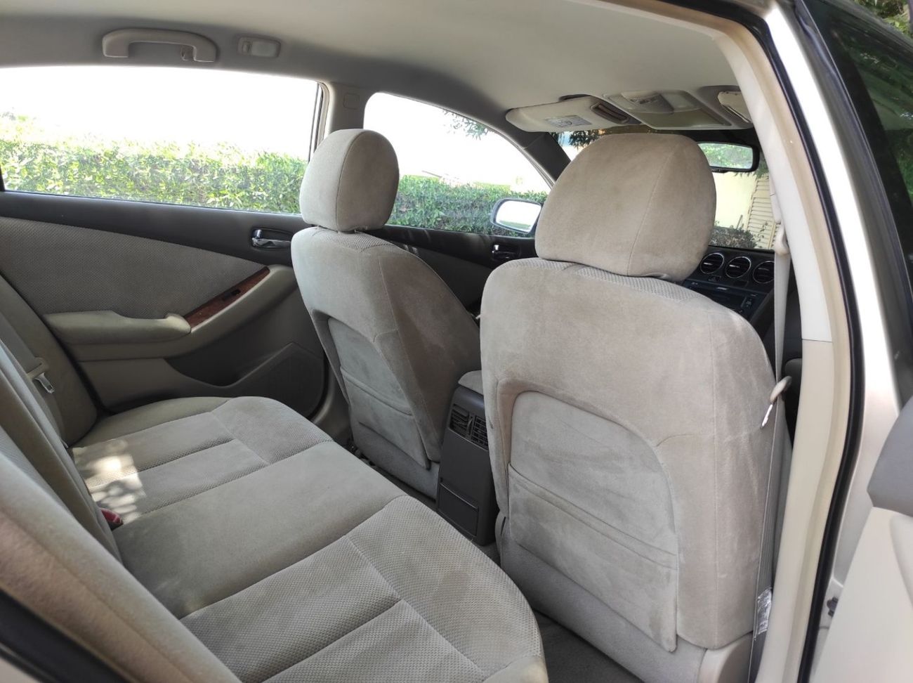 Nissan Altima Nissan Altima 2009 Gcc V4 full automatic Frist owner