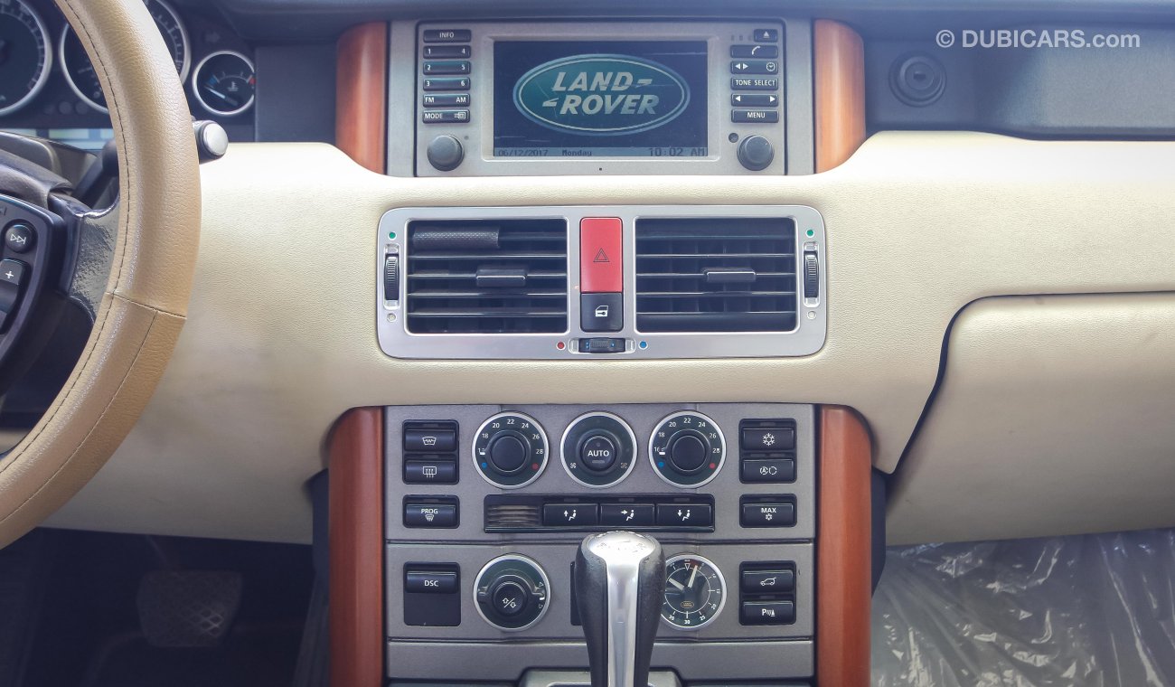 Land Rover Range Rover Vogue HSE with Supercharged badge