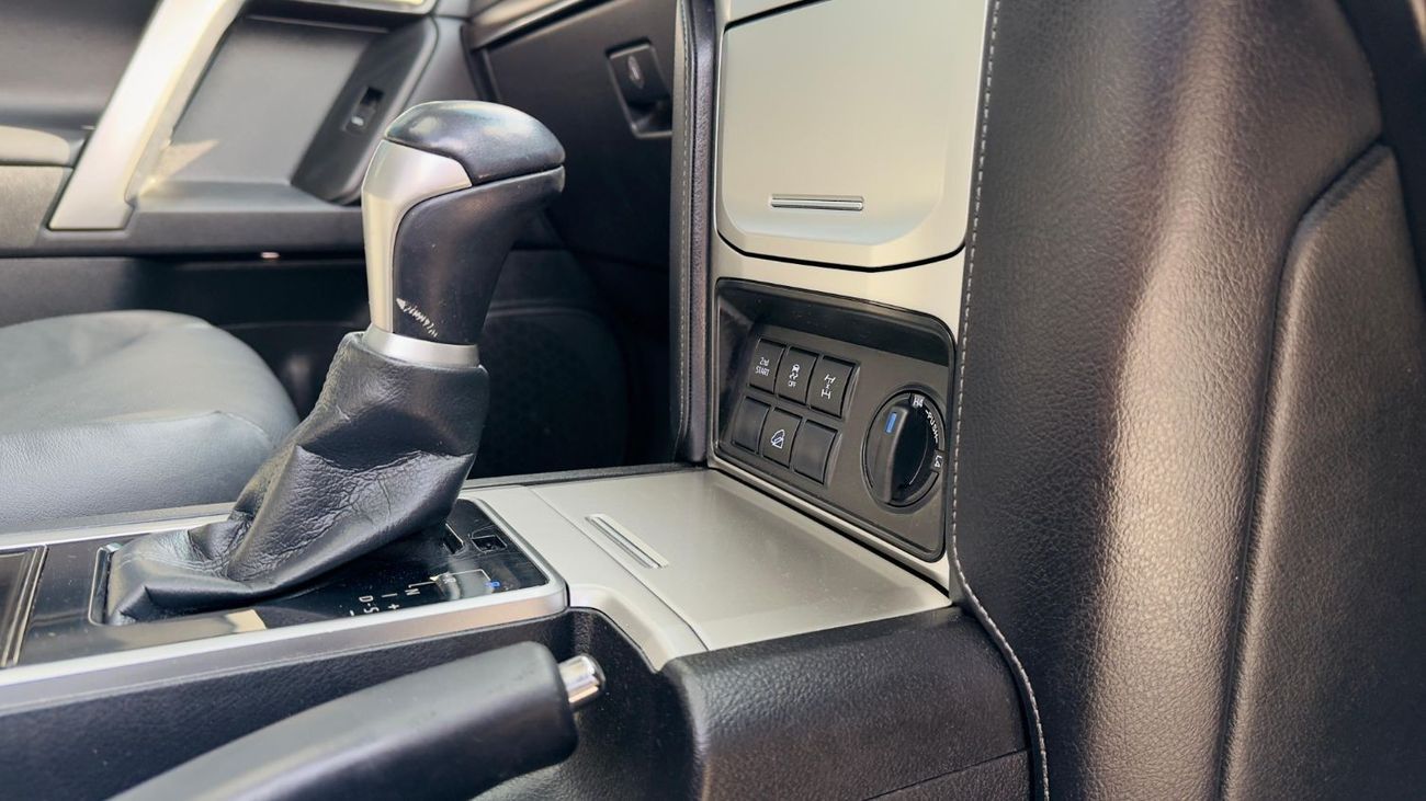 Toyota Prado LIMGENE BODY KIT INSTALLED |2.8L DIESEL| ELECTRIC HEATED SEATS | RHD [QISJ IN DUBAI]